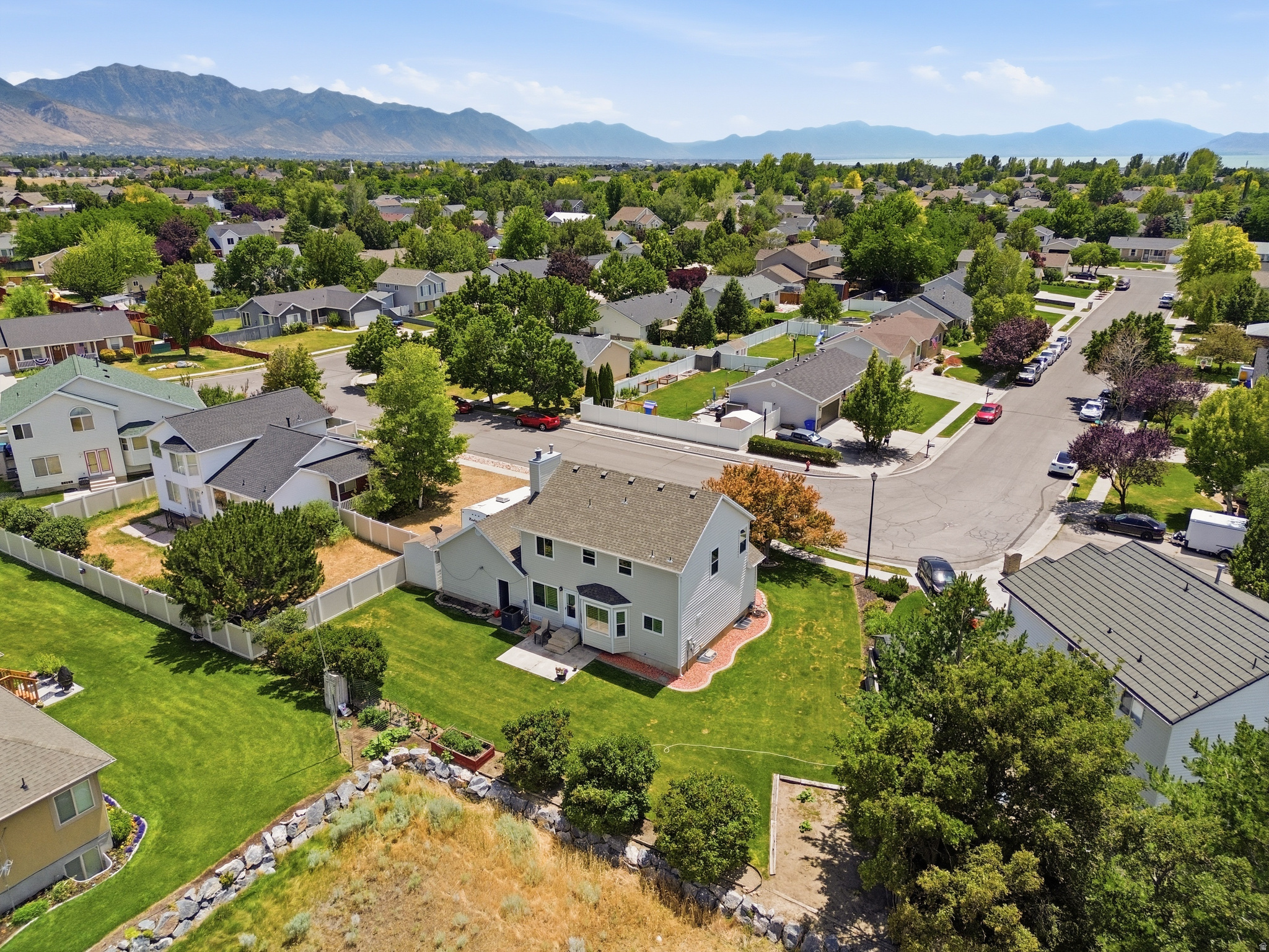 main property photo 45