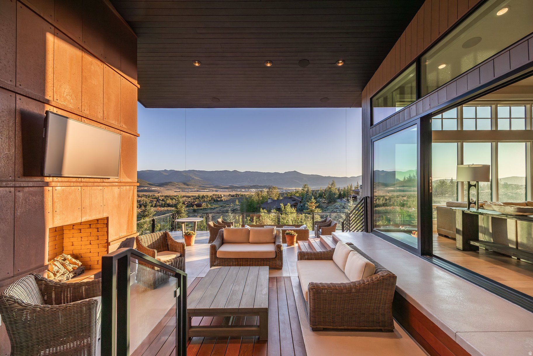 main property photo 89