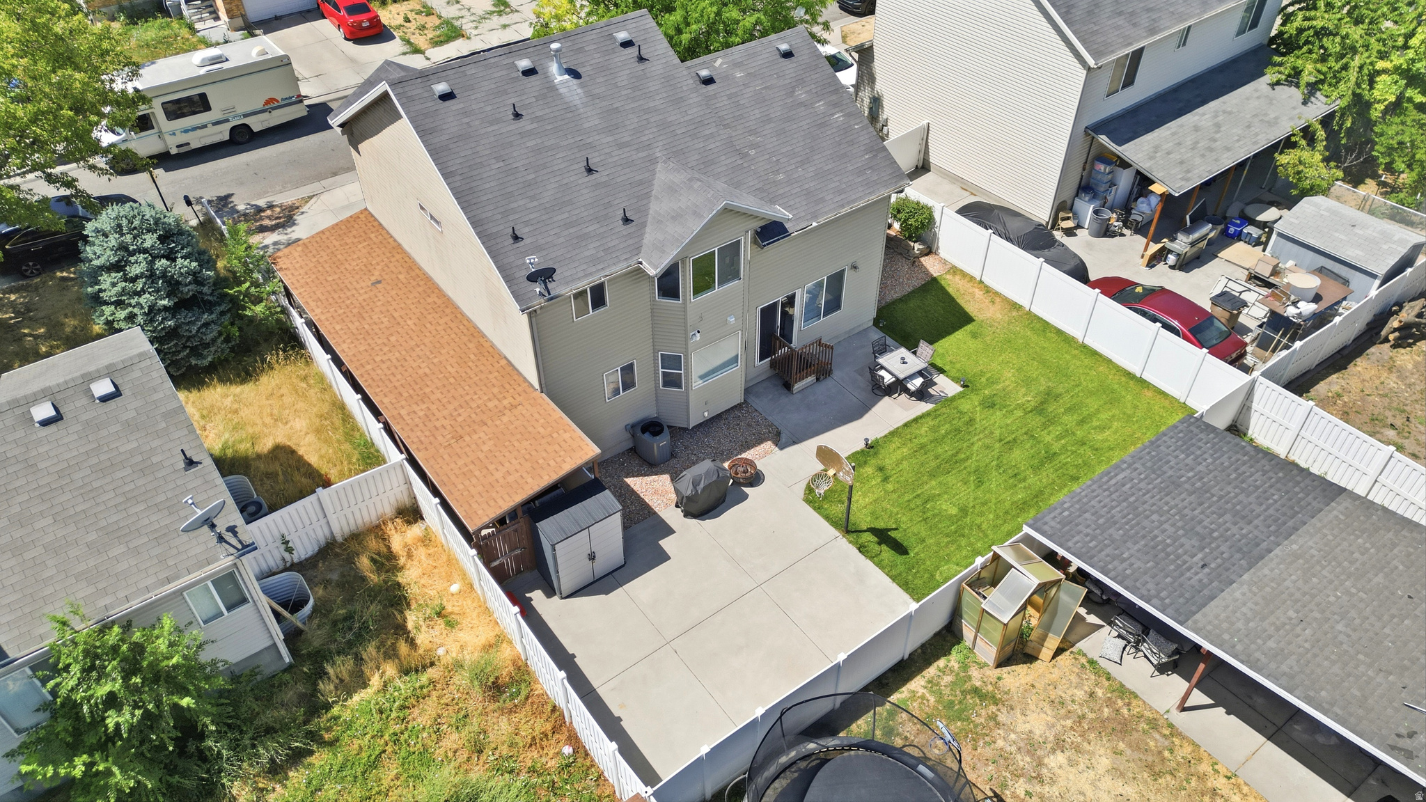 main property photo 27