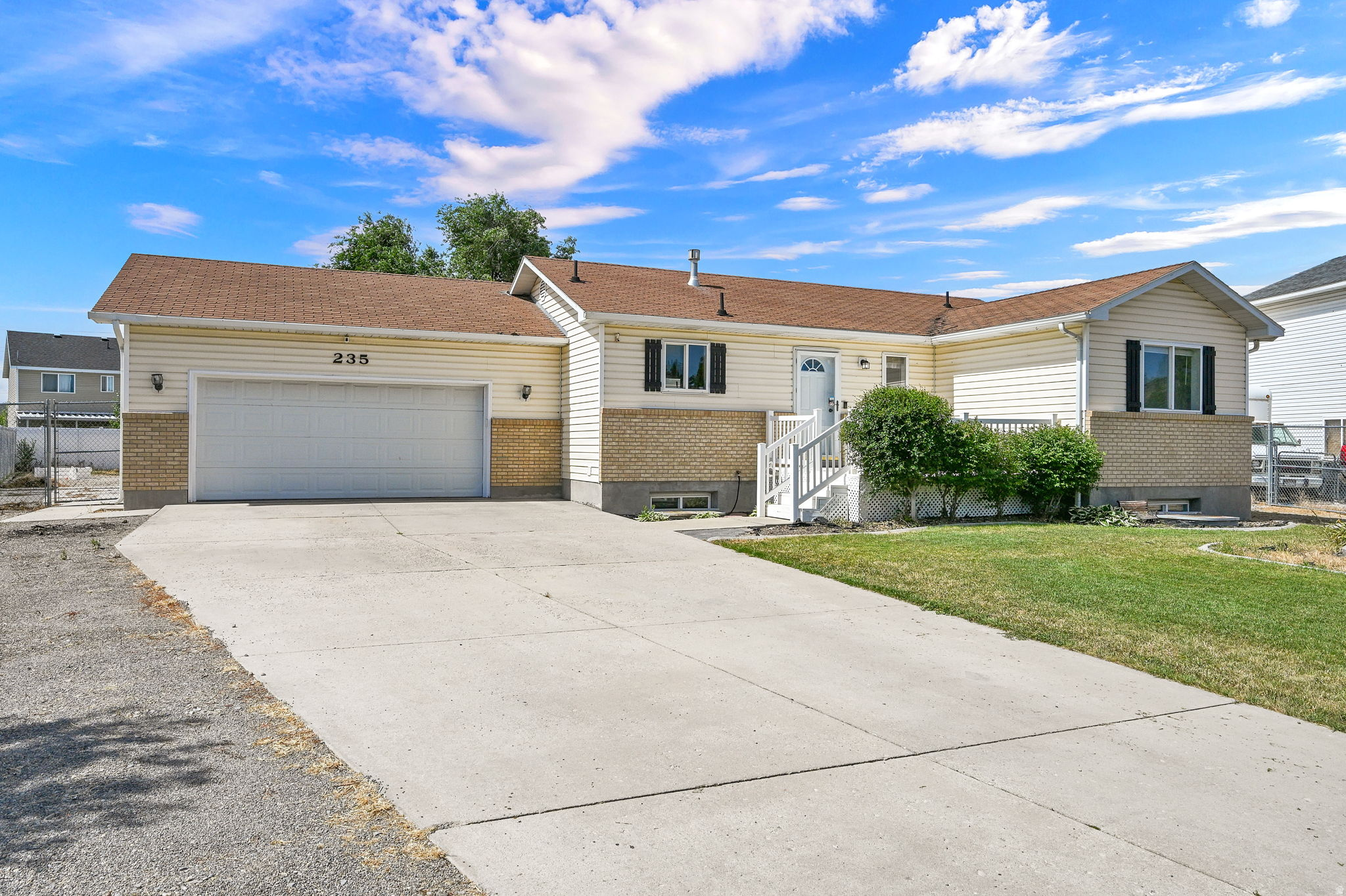 main property photo 0