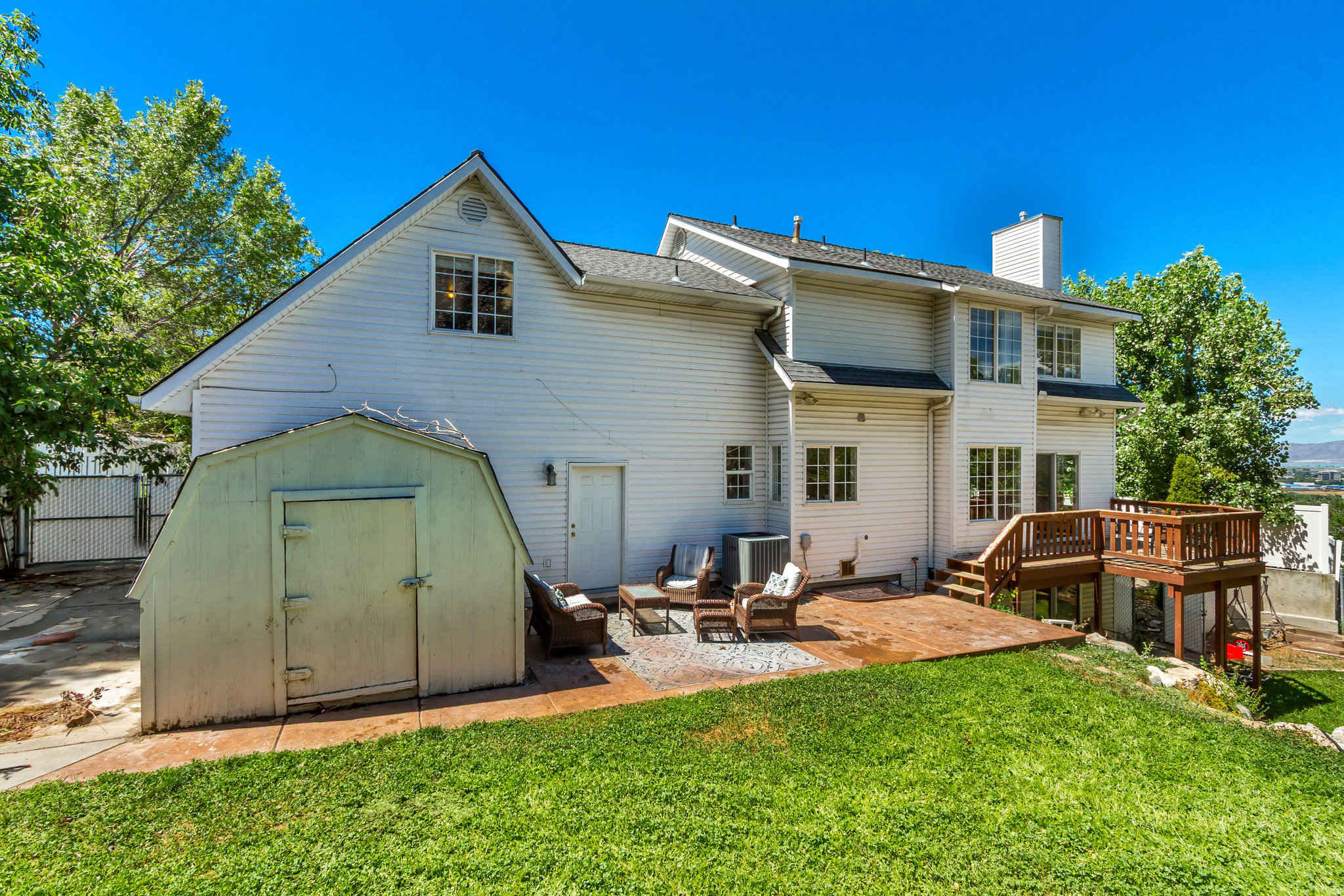 main property photo 50