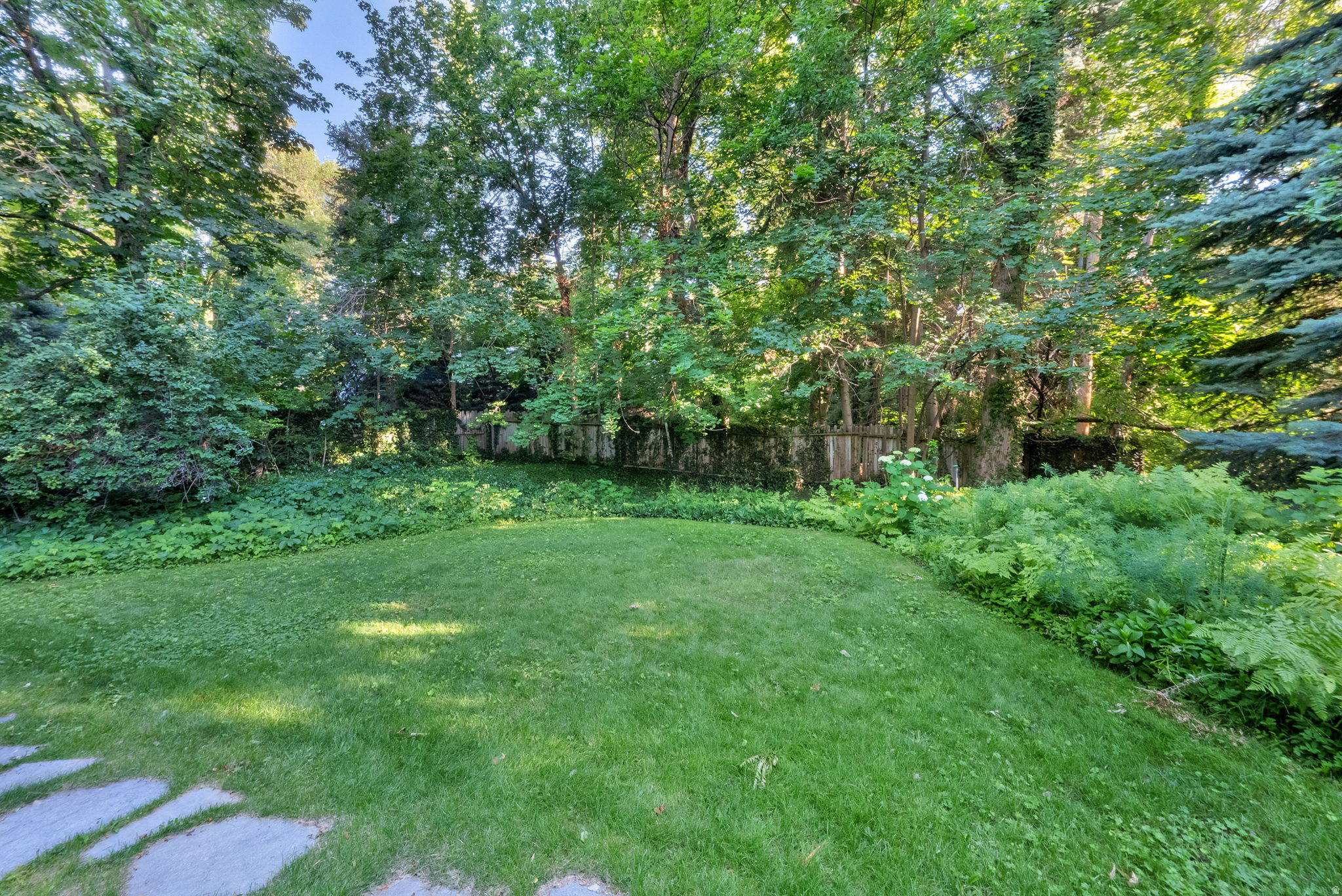main property photo 50