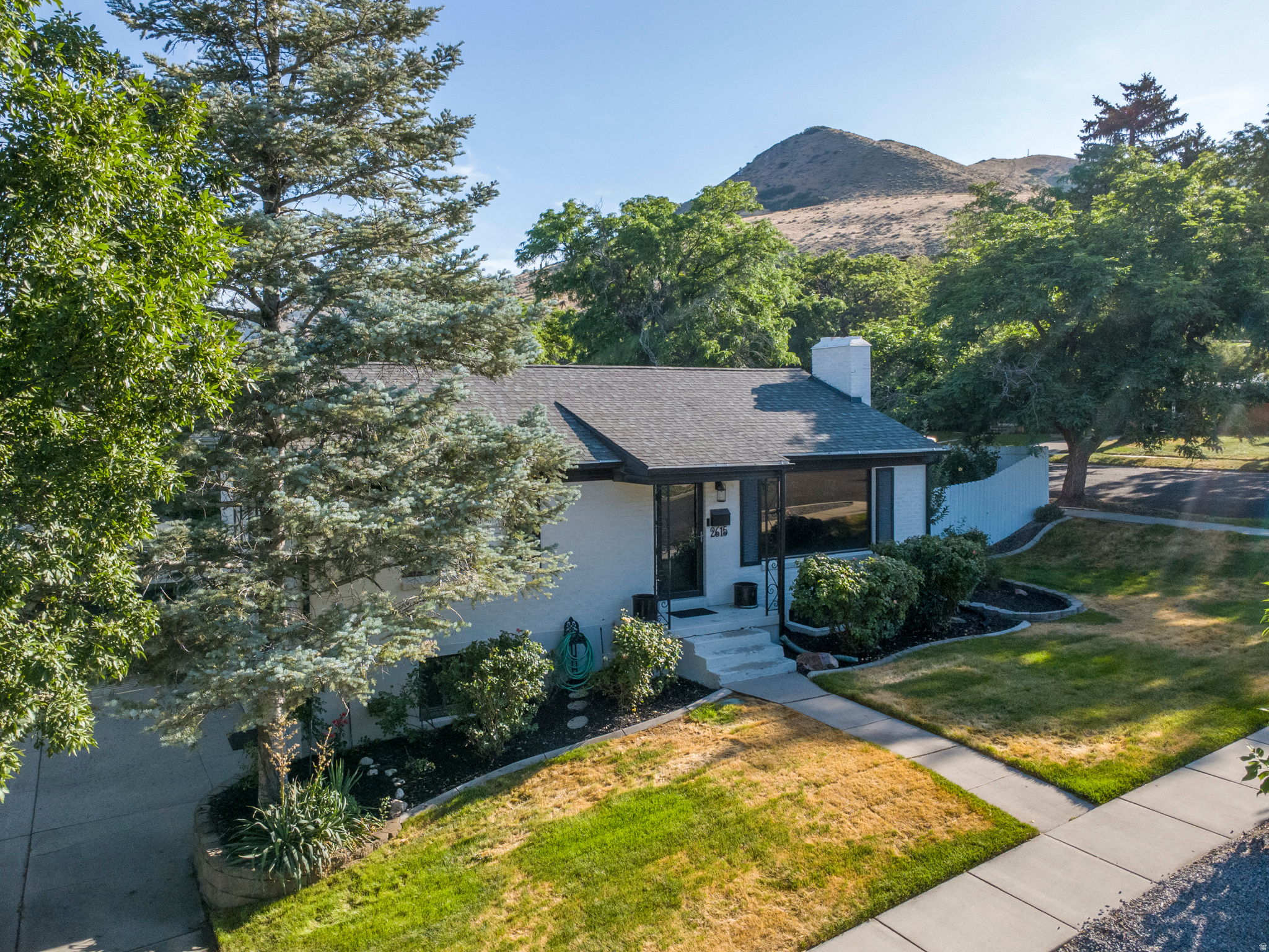 main property photo 0