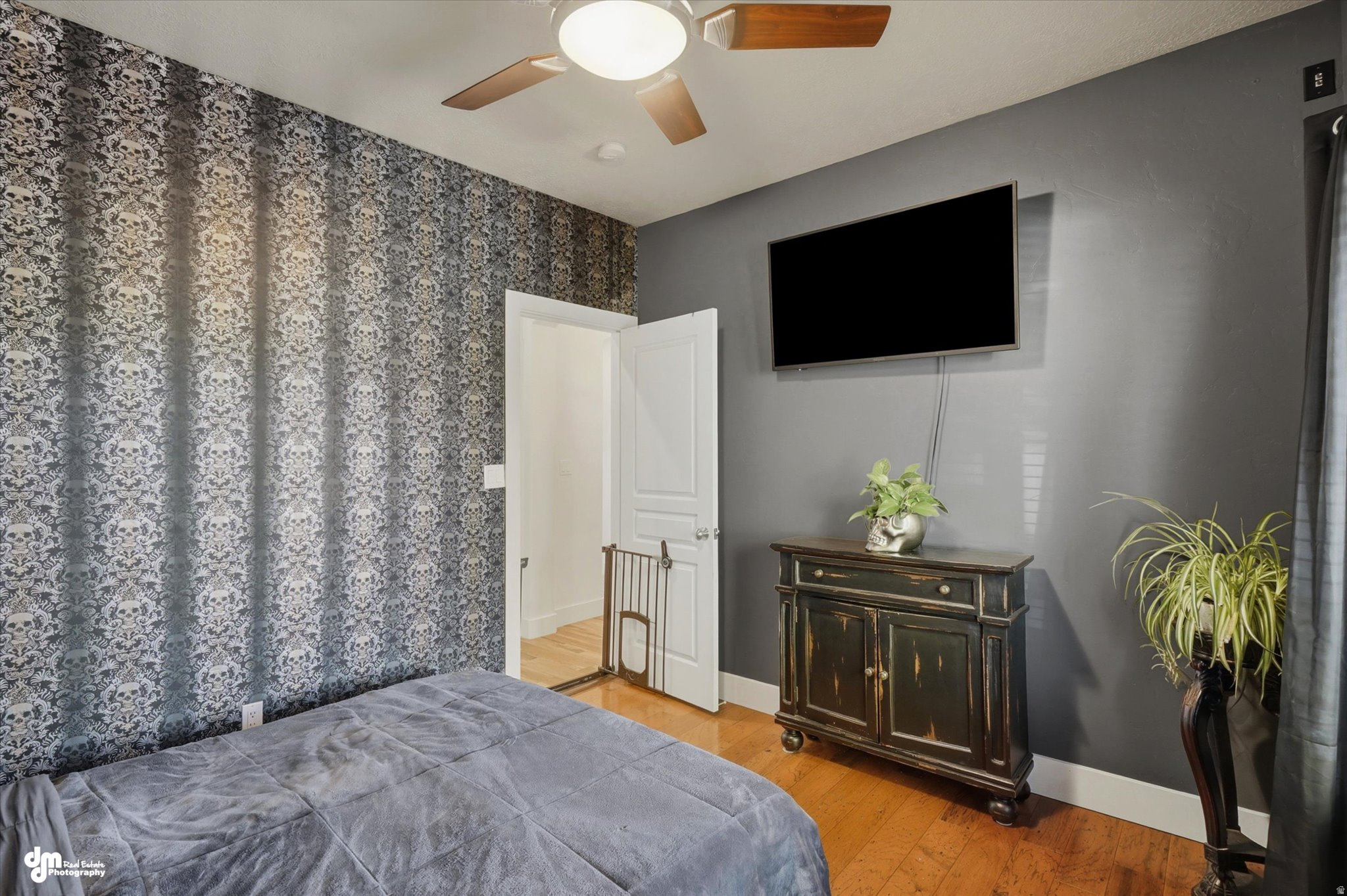 main property photo 20