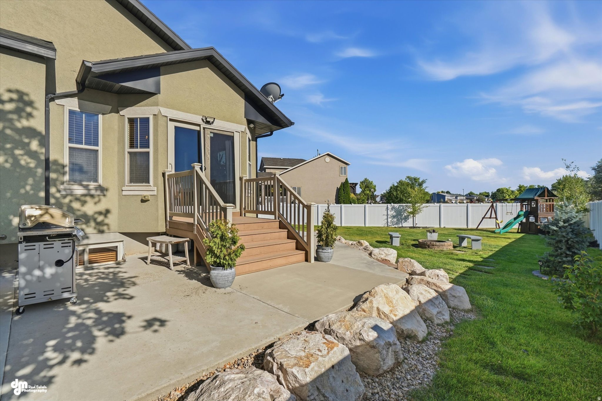 main property photo 36
