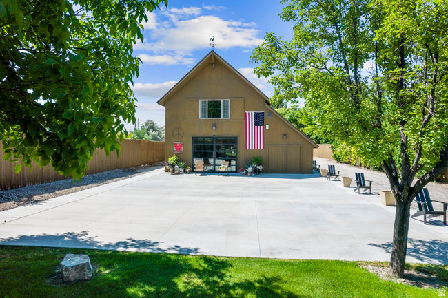 main property photo 0