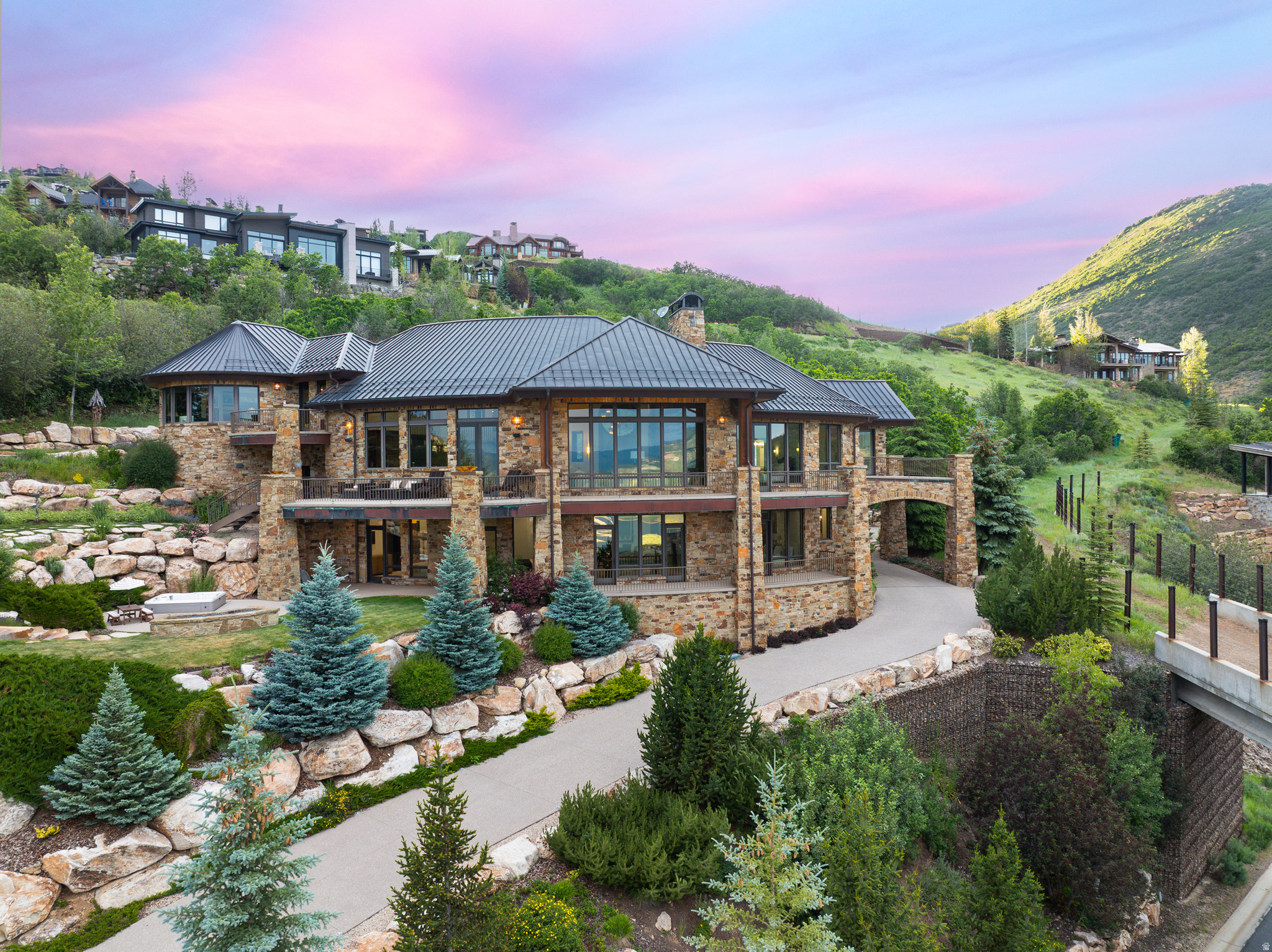 main property photo 0