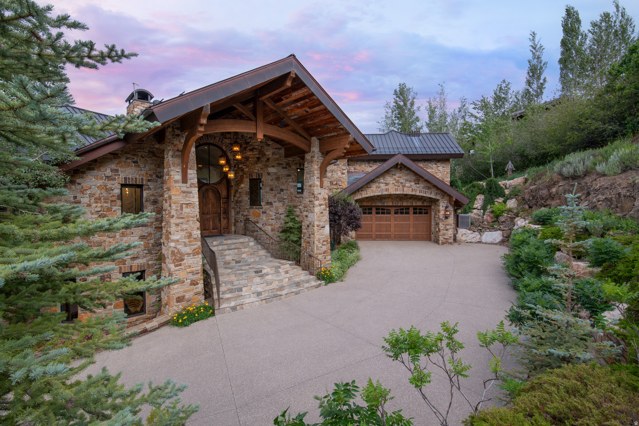main property photo 32