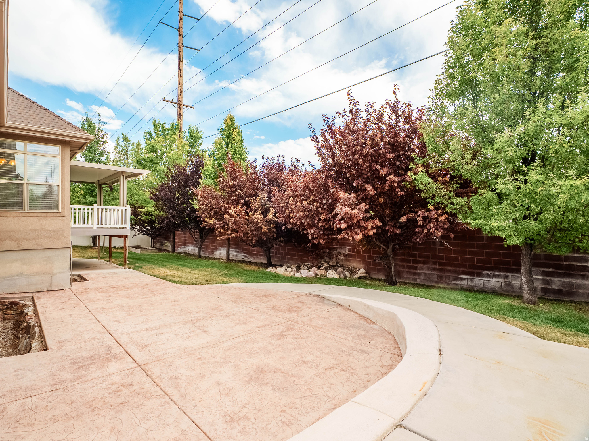 main property photo 27