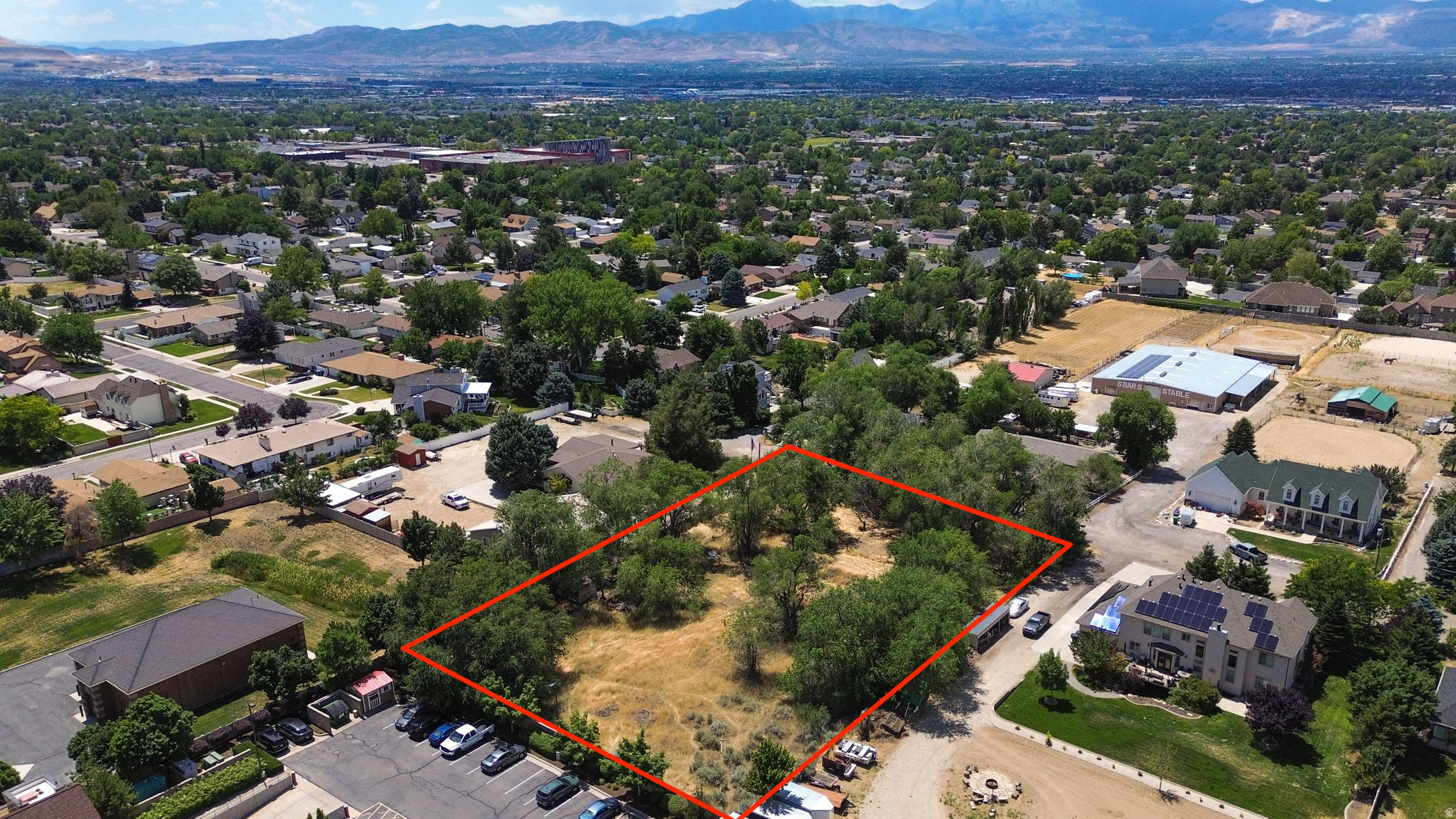 main property photo 18