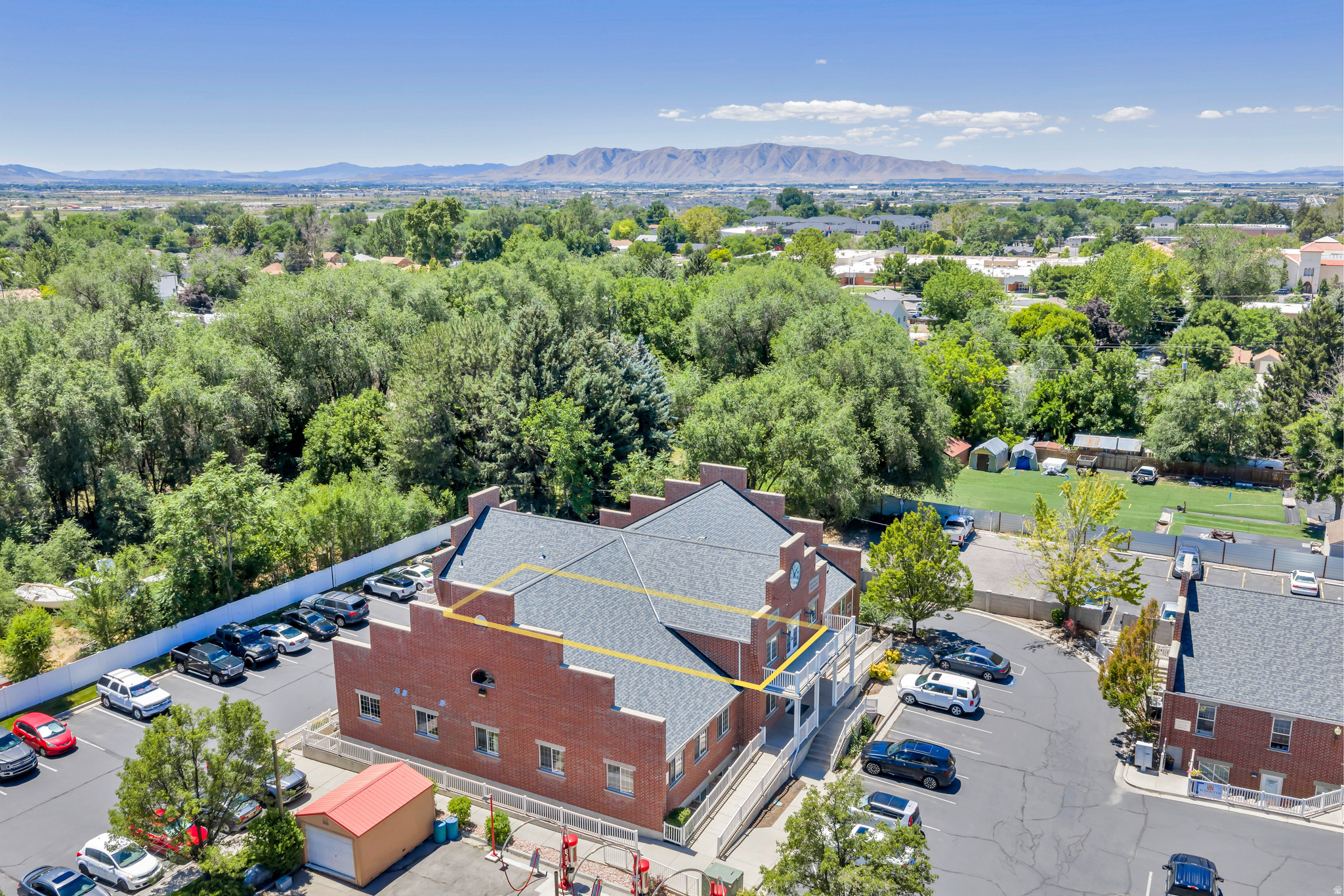 main property photo 14