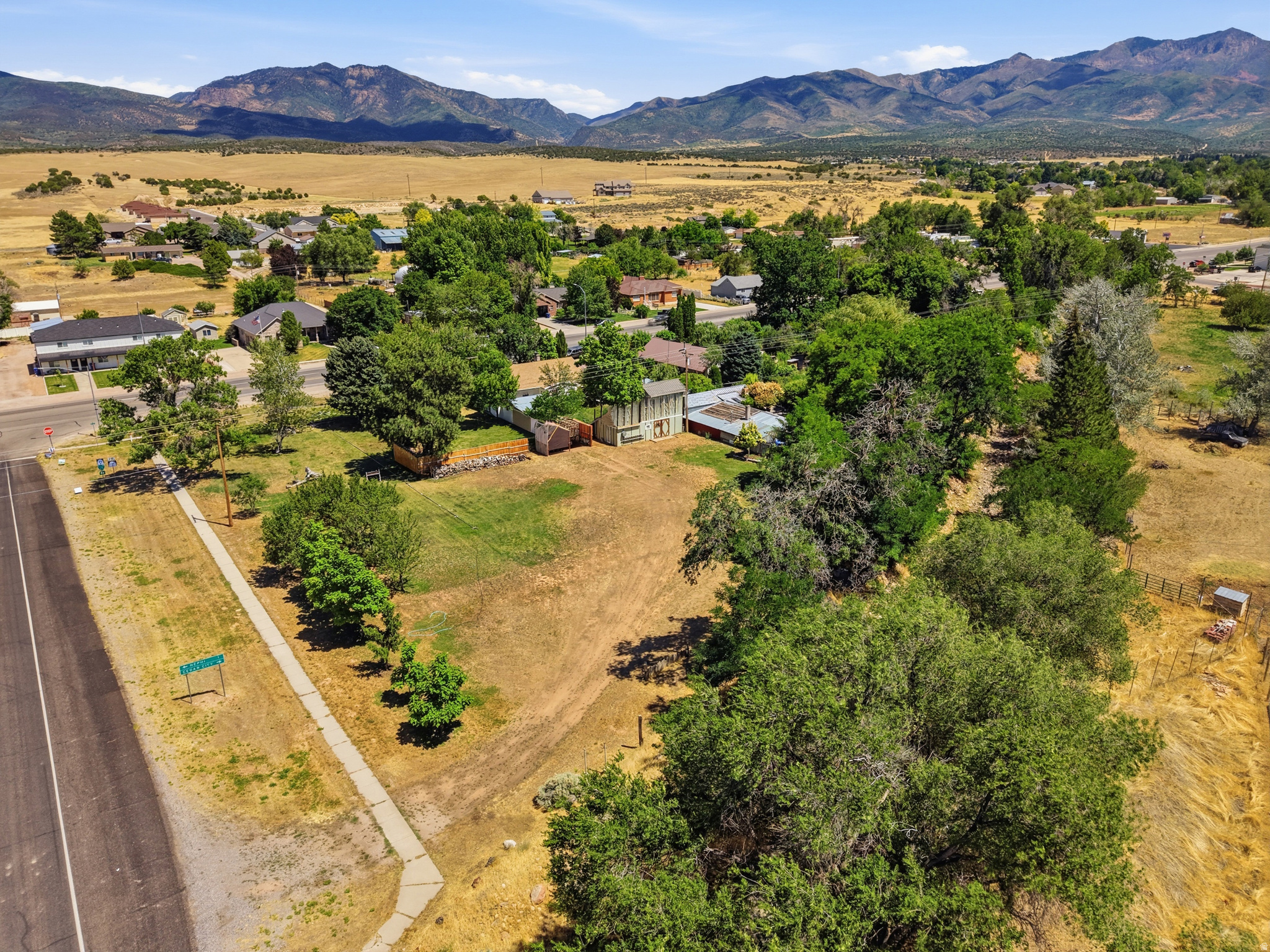 main property photo 12