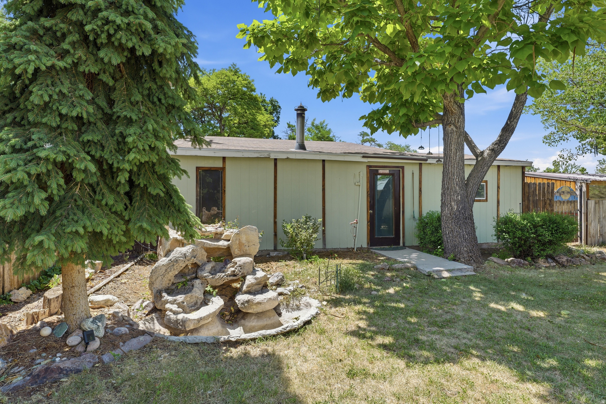 main property photo 31