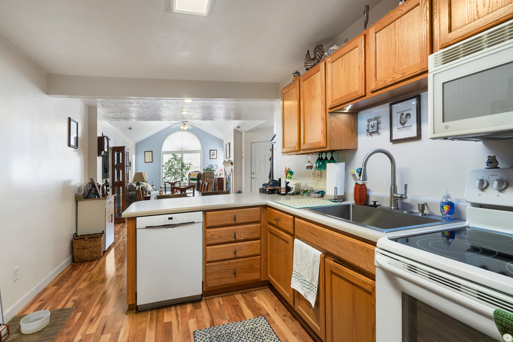 main property photo 5