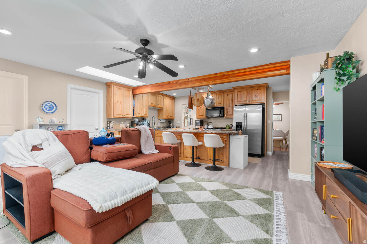 main property photo 12