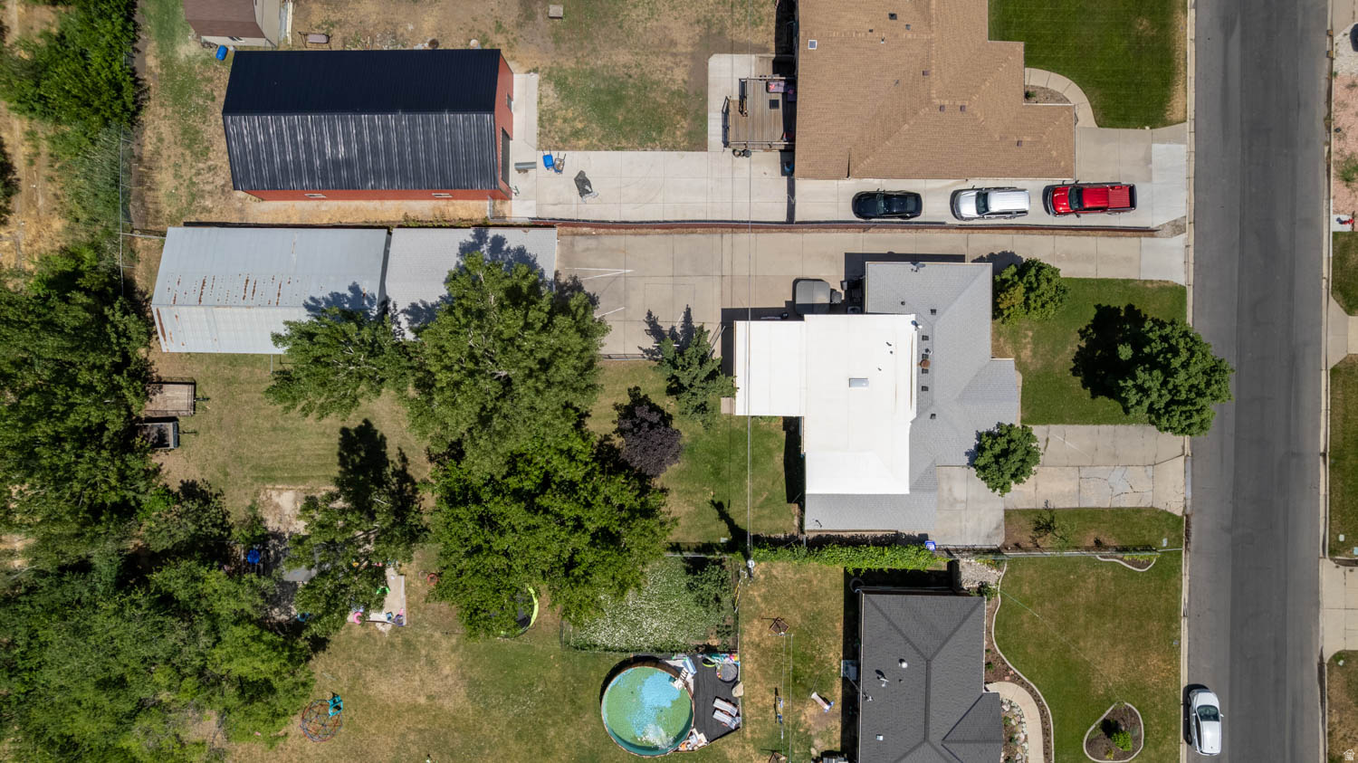 main property photo 42