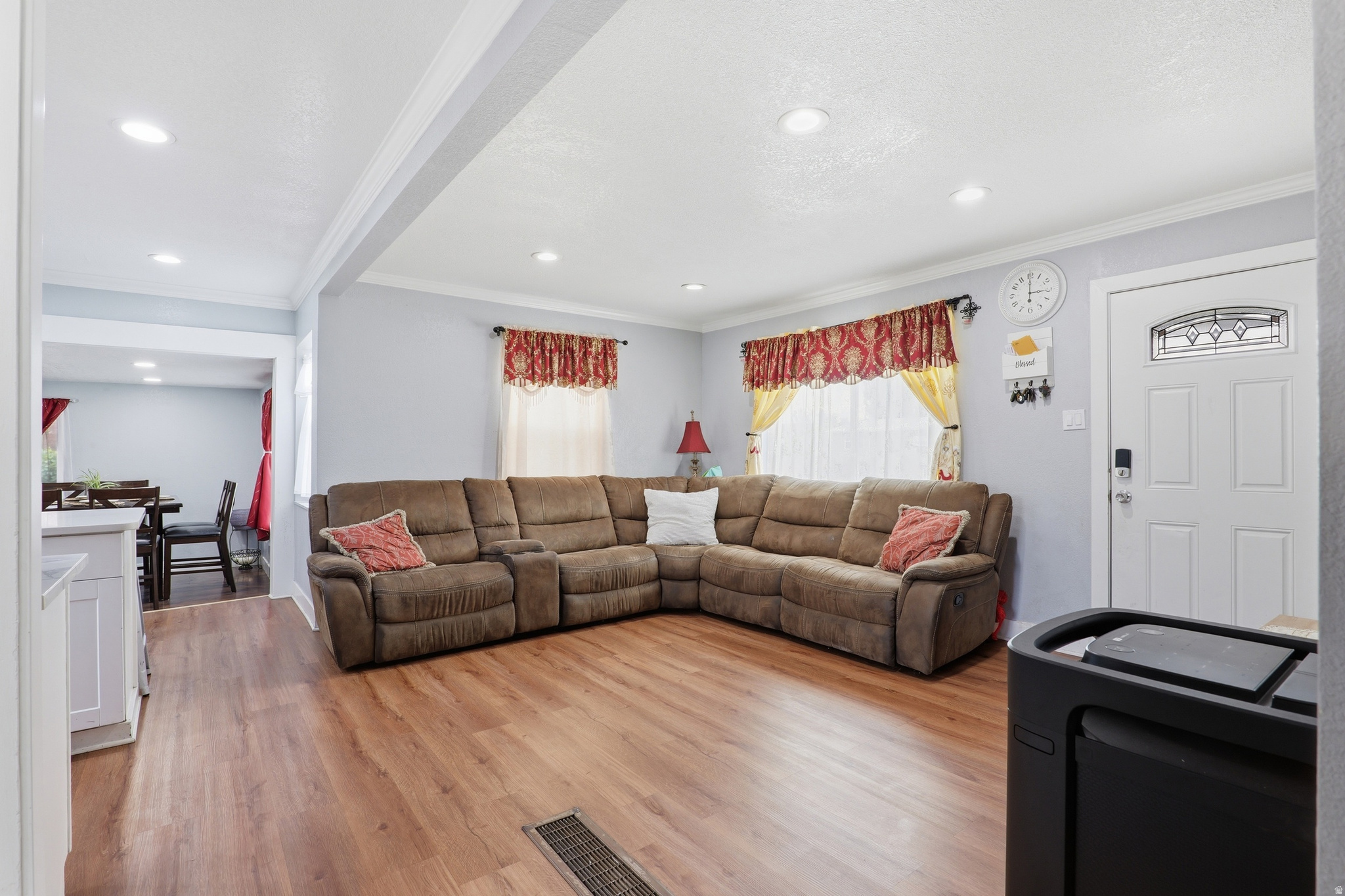 main property photo 4