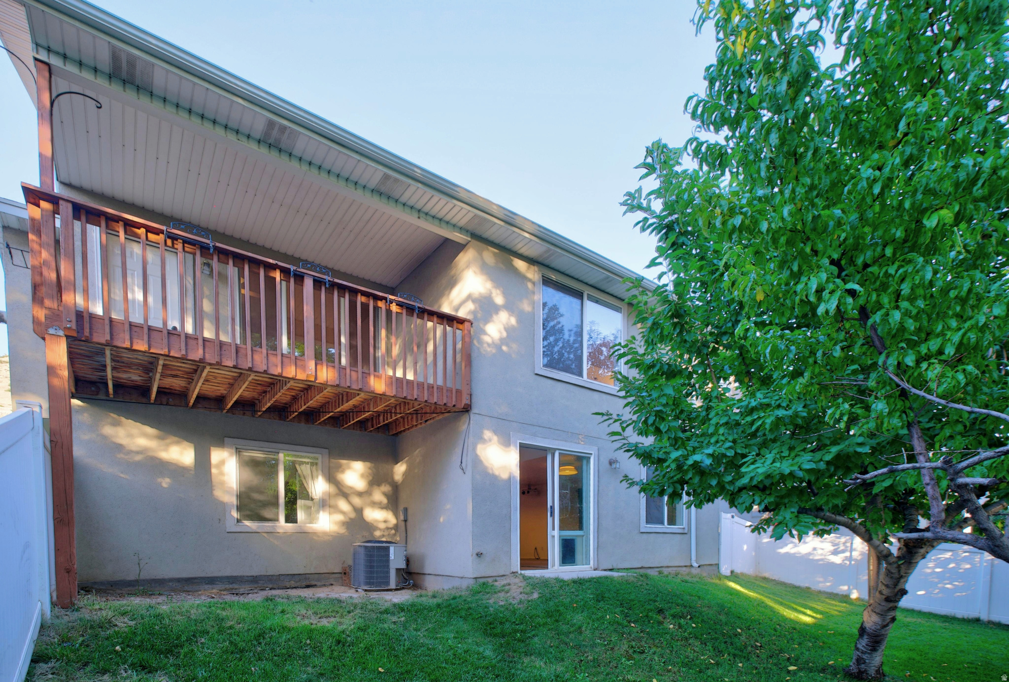 main property photo 25