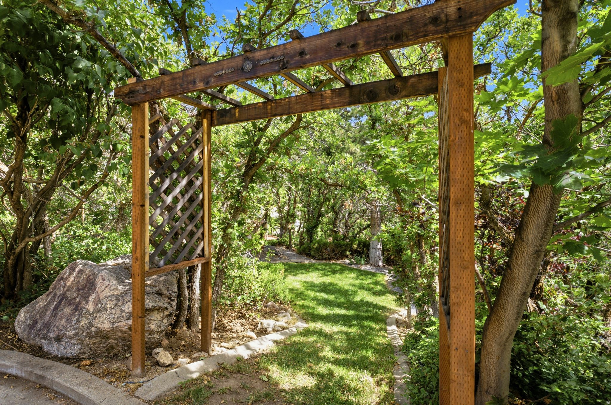 main property photo 100