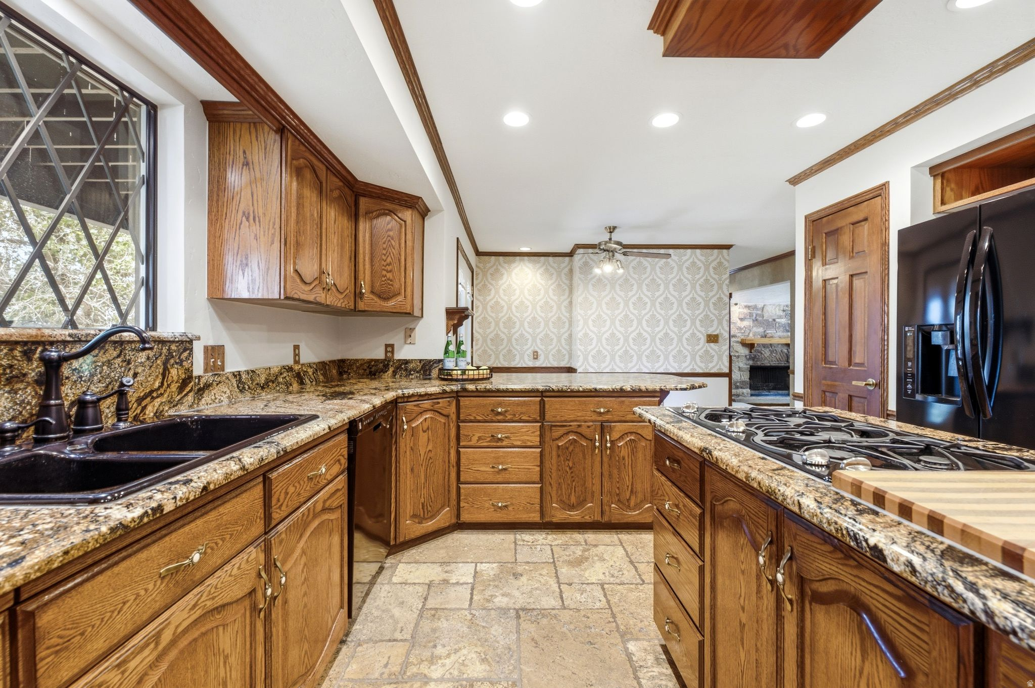 main property photo 24