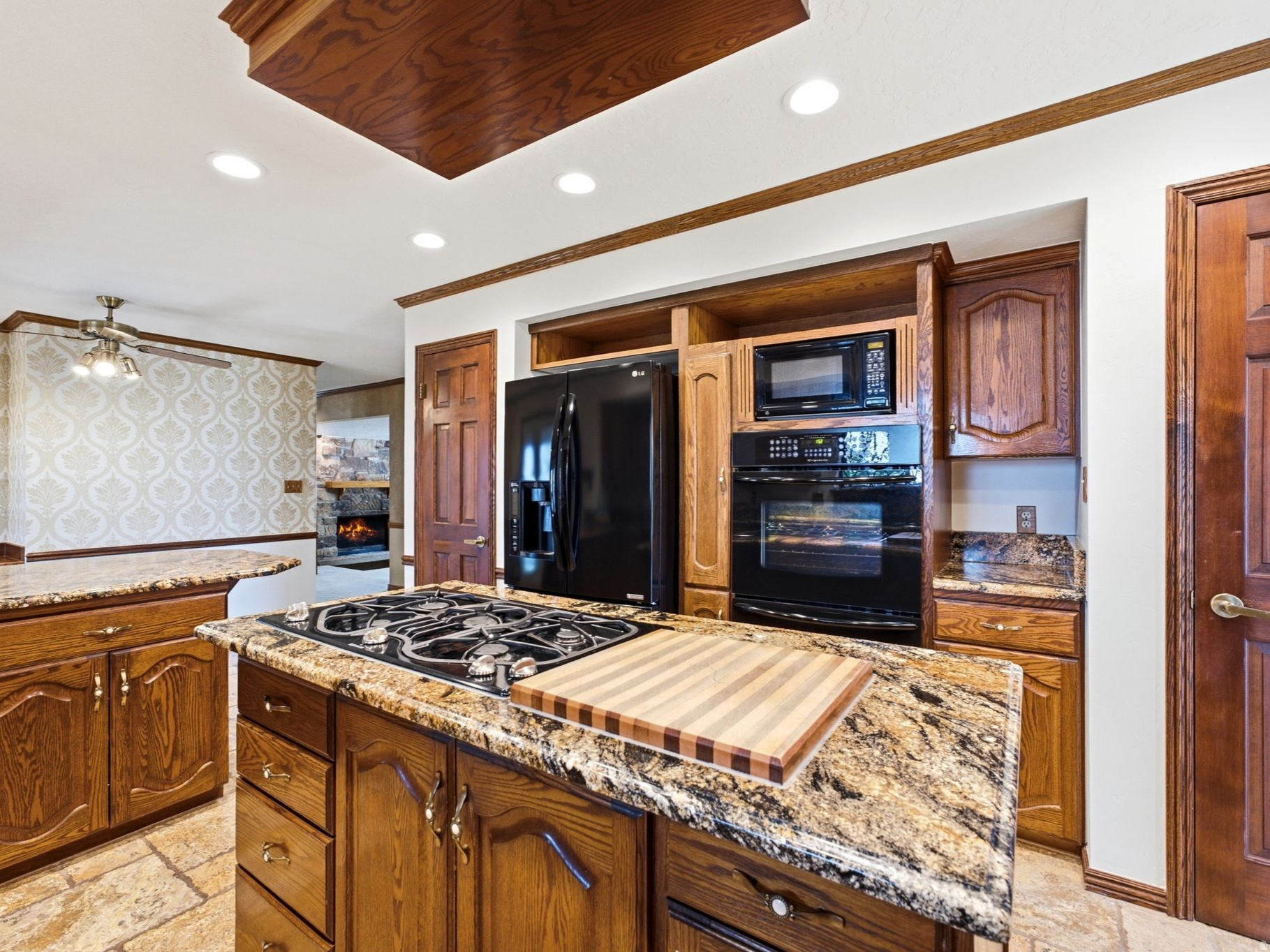 main property photo 26