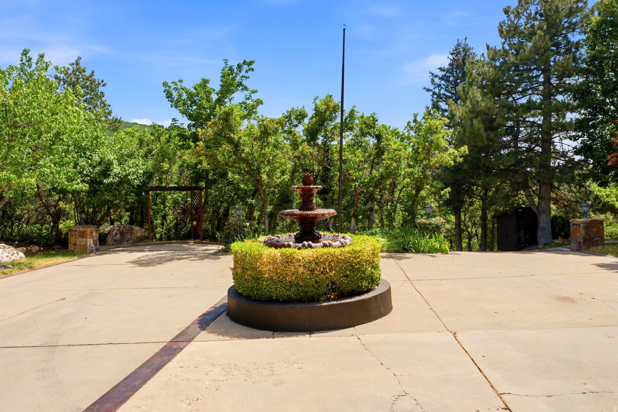 main property photo 7