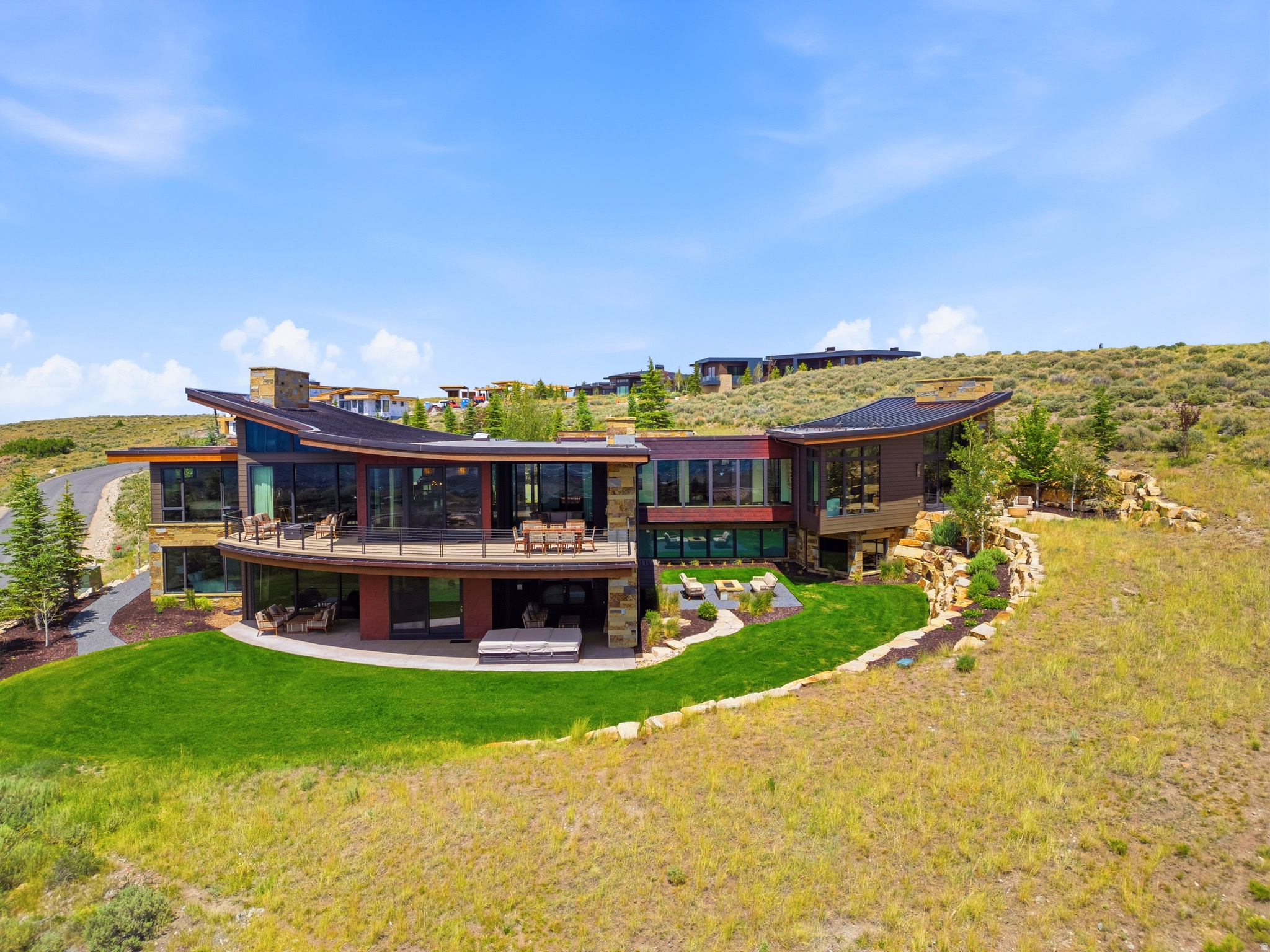 main property photo 0