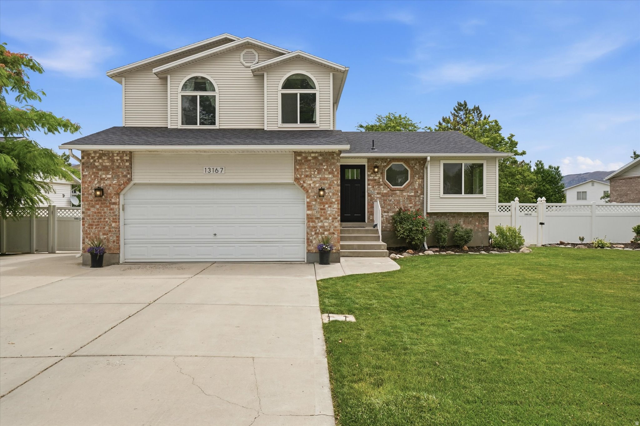 main property photo 0