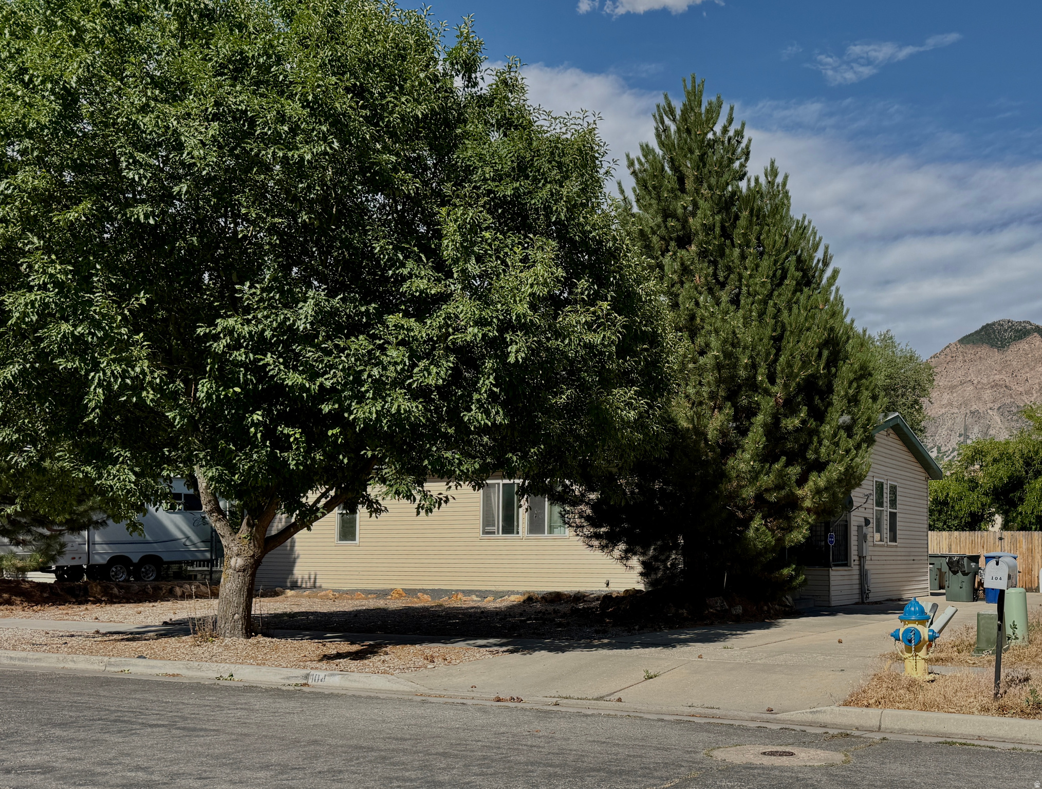 main property photo 0