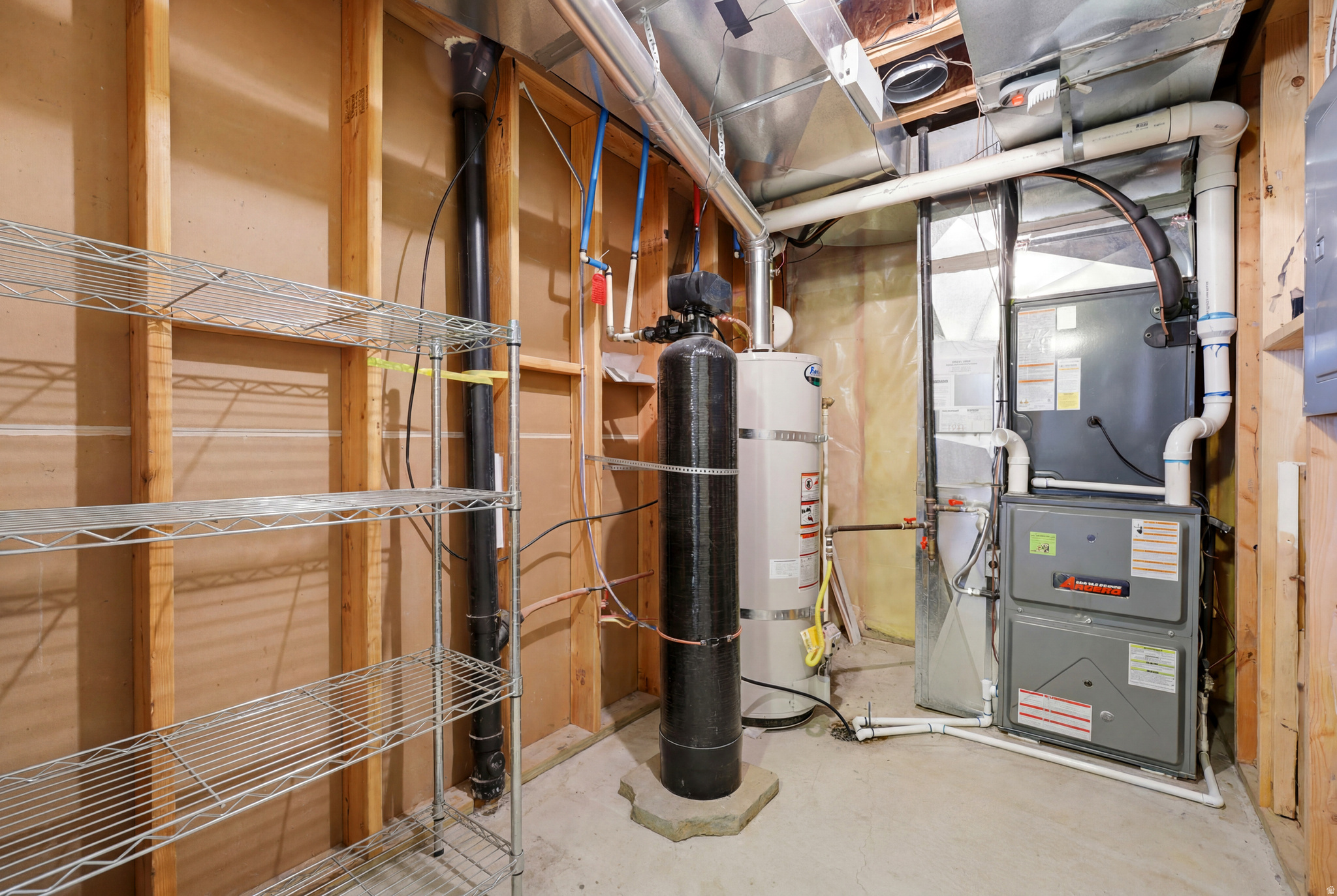 main property photo 23