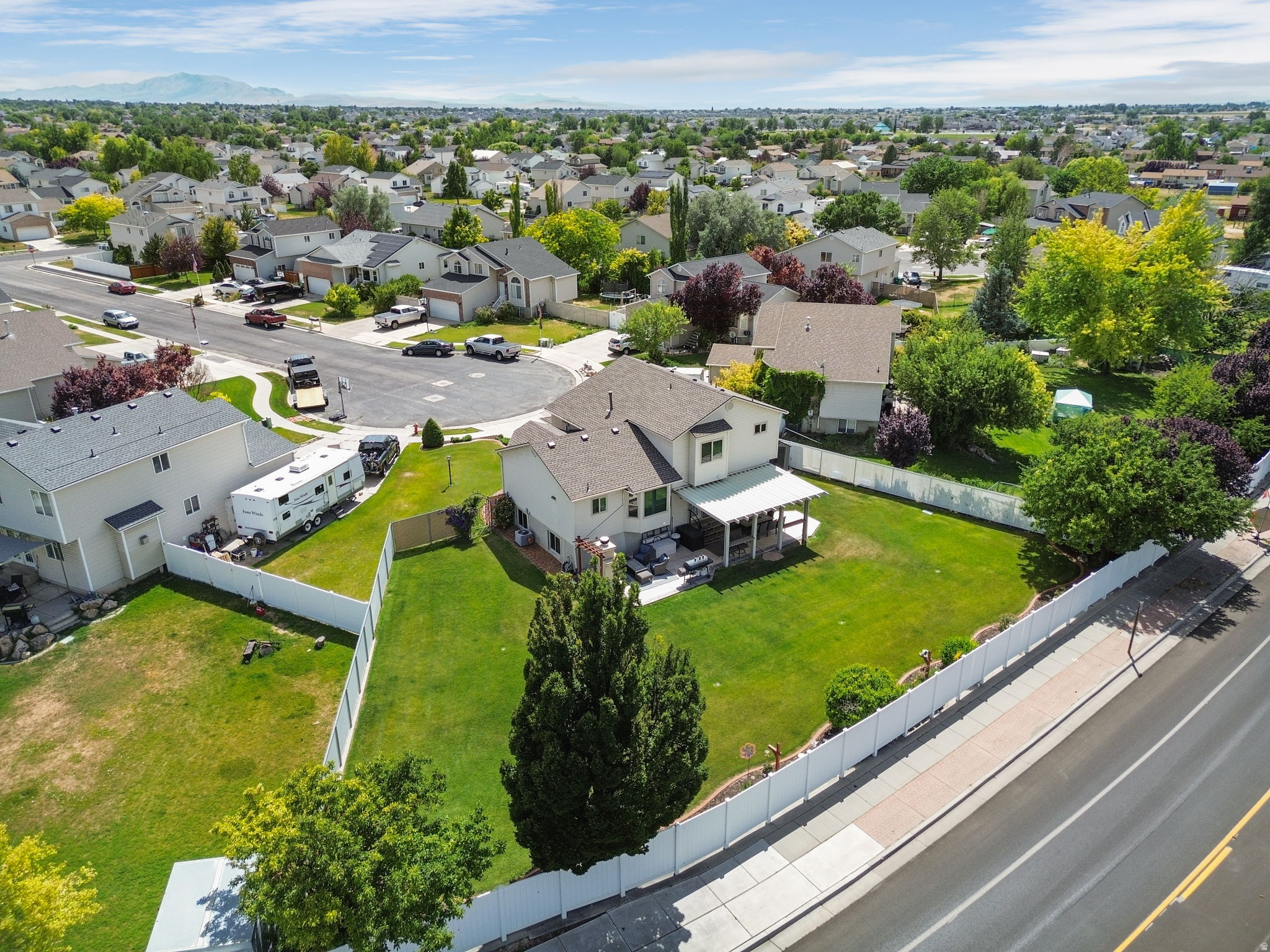 main property photo 34