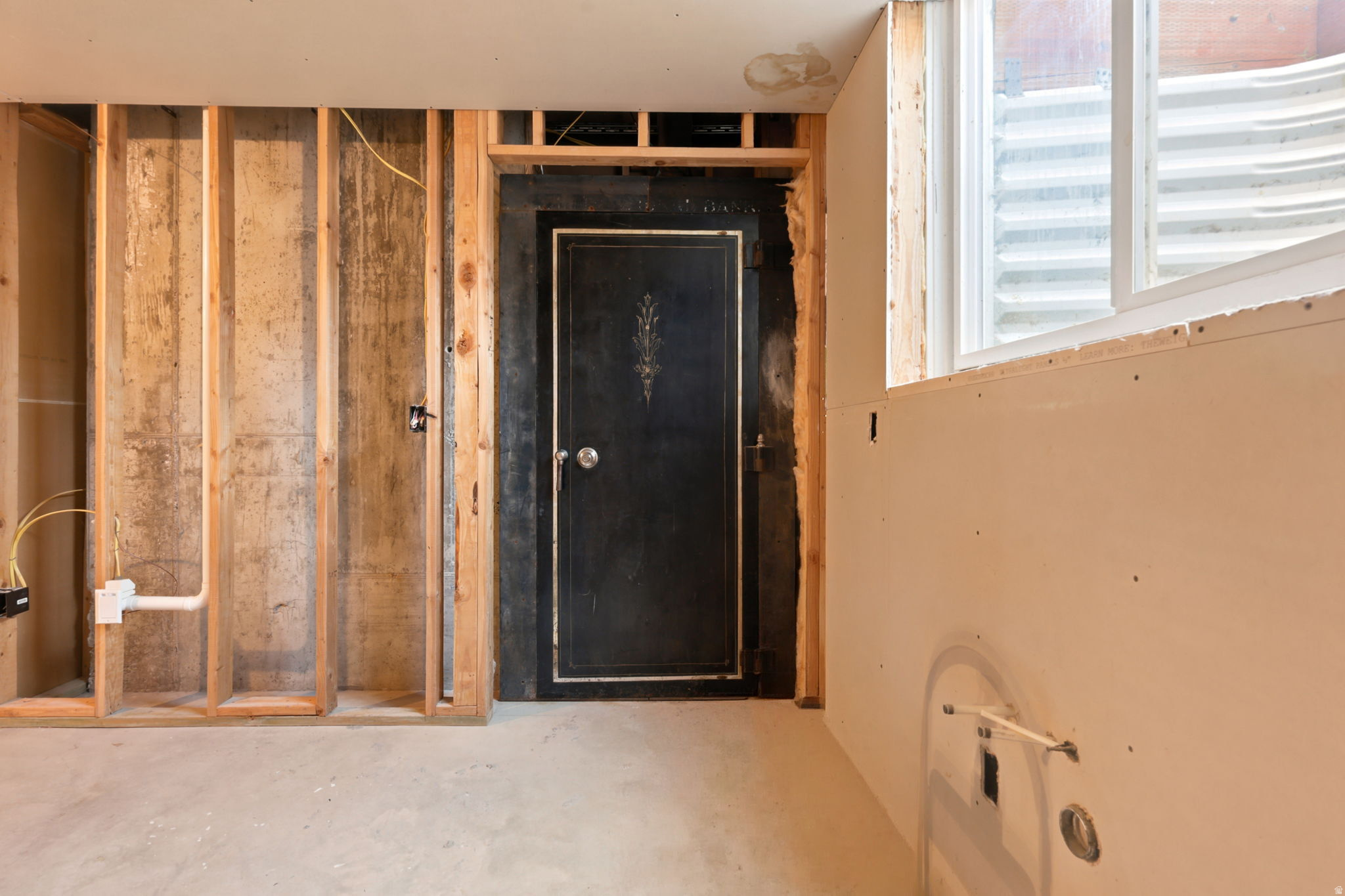 main property photo 45