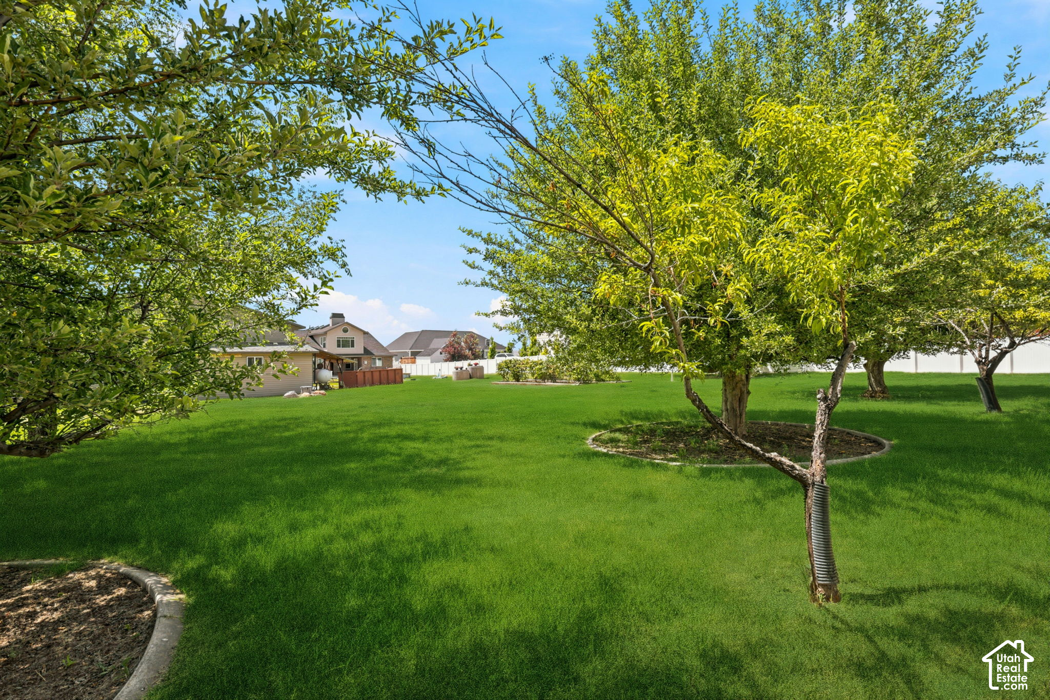 main property photo 75