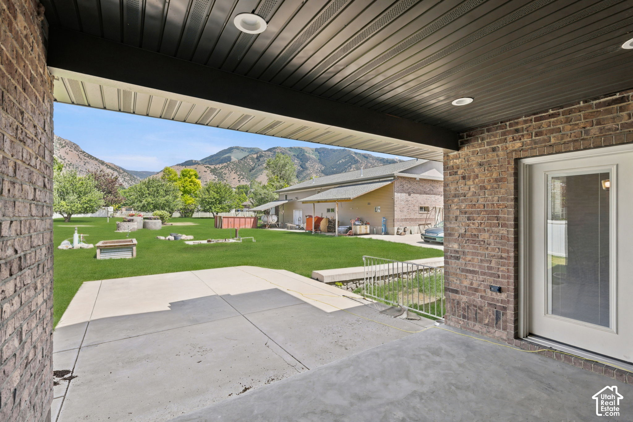 main property photo 79