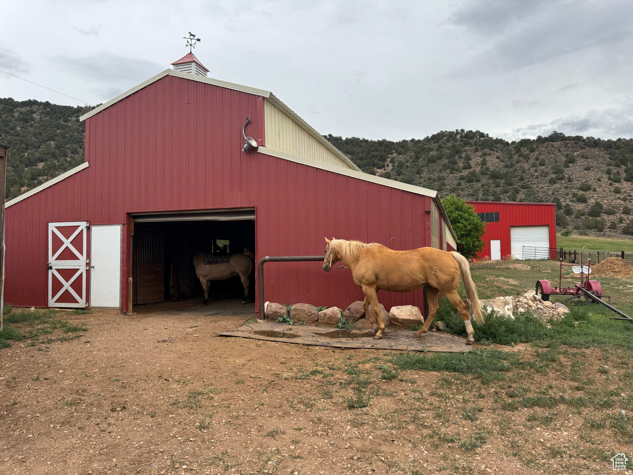 main property photo 50