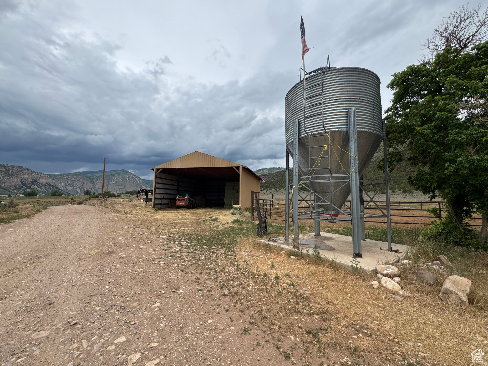 main property photo 52