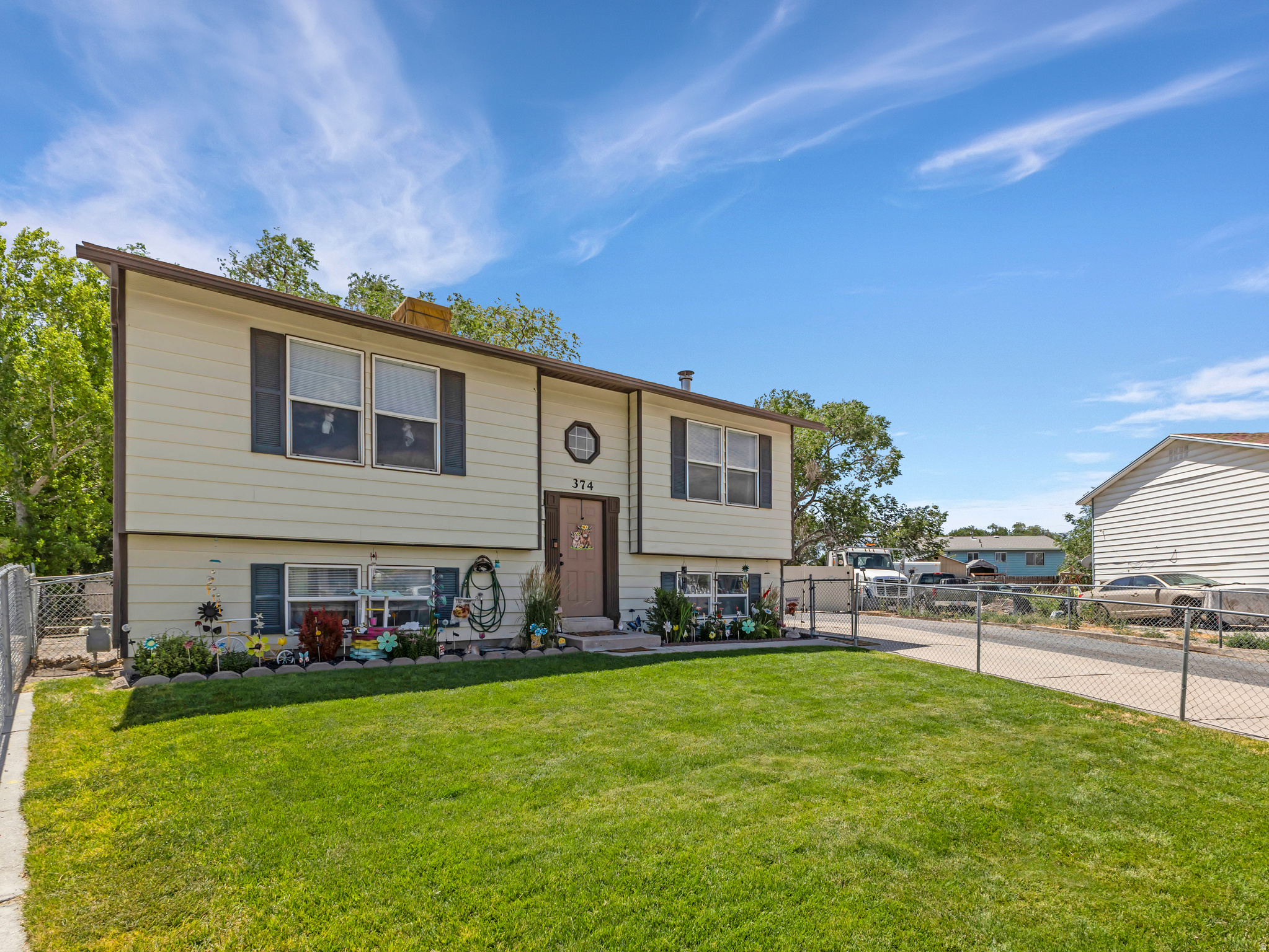 main property photo 23