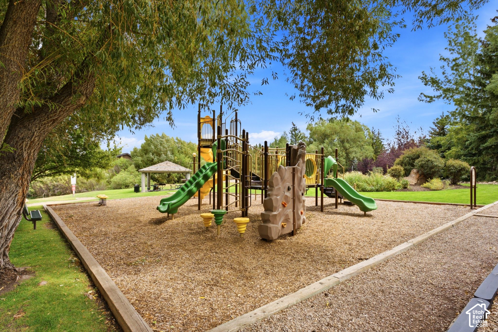 main property photo 67