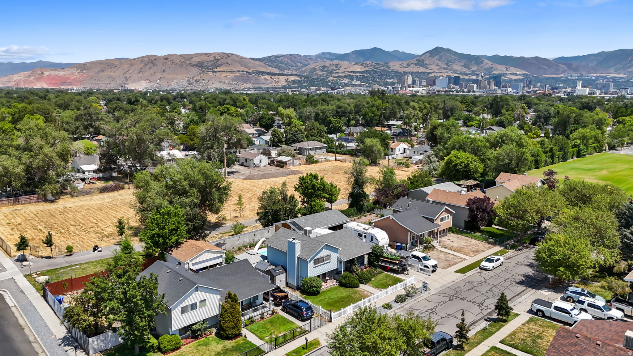 main property photo 7