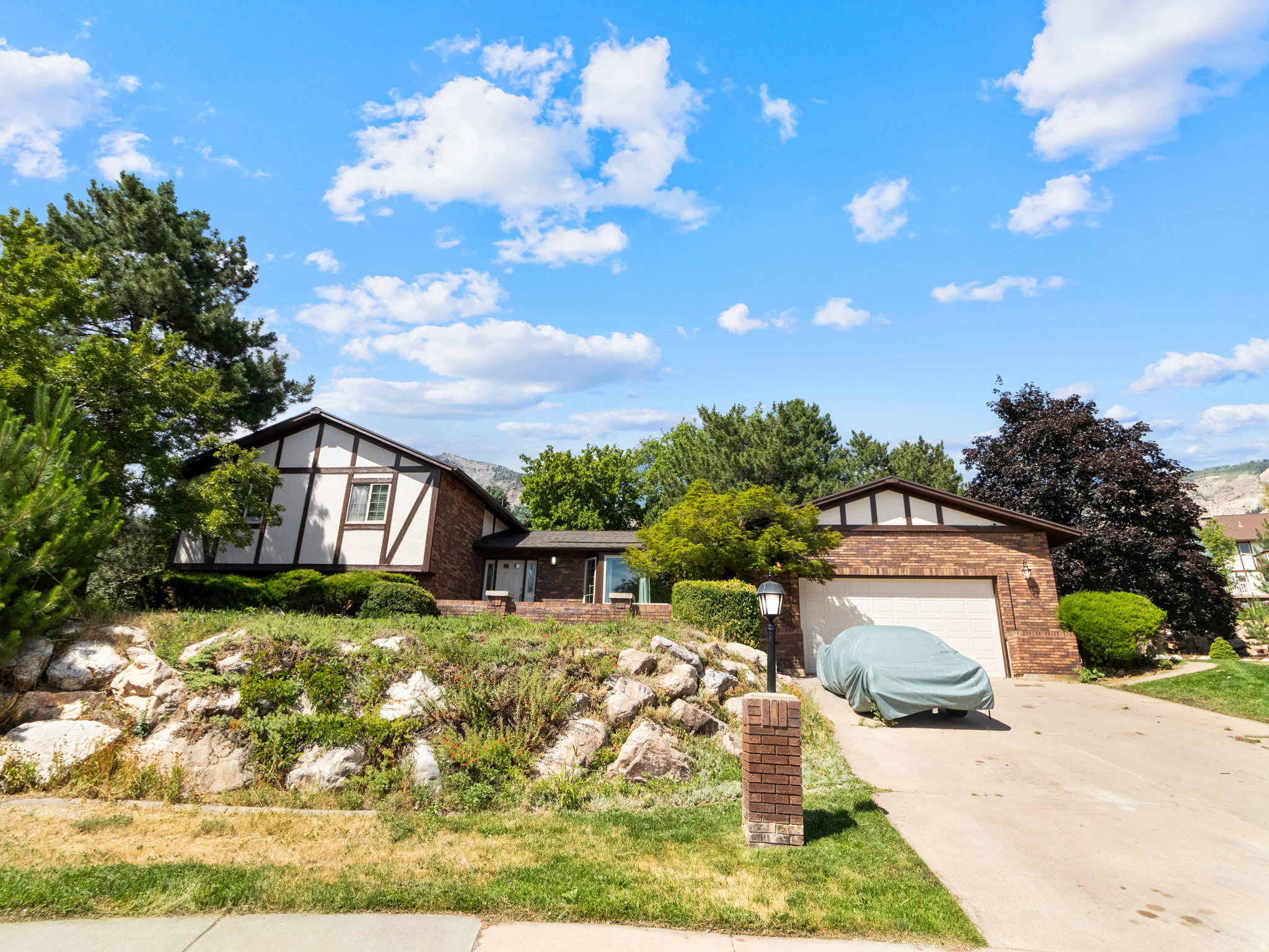 main property photo 0