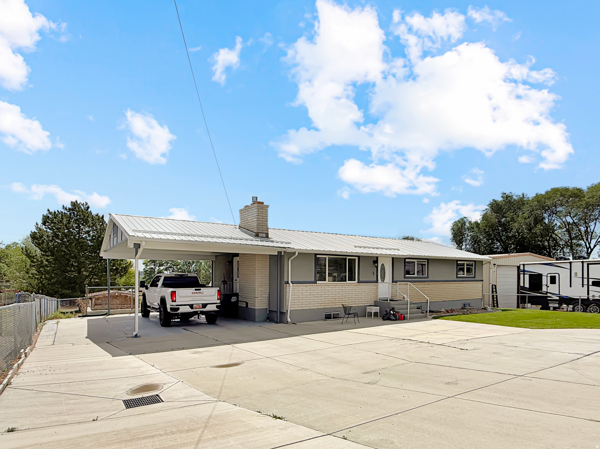 main property photo 0