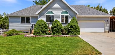 image of property with 6 Bed | 3 Bath | 2,184 Sqft