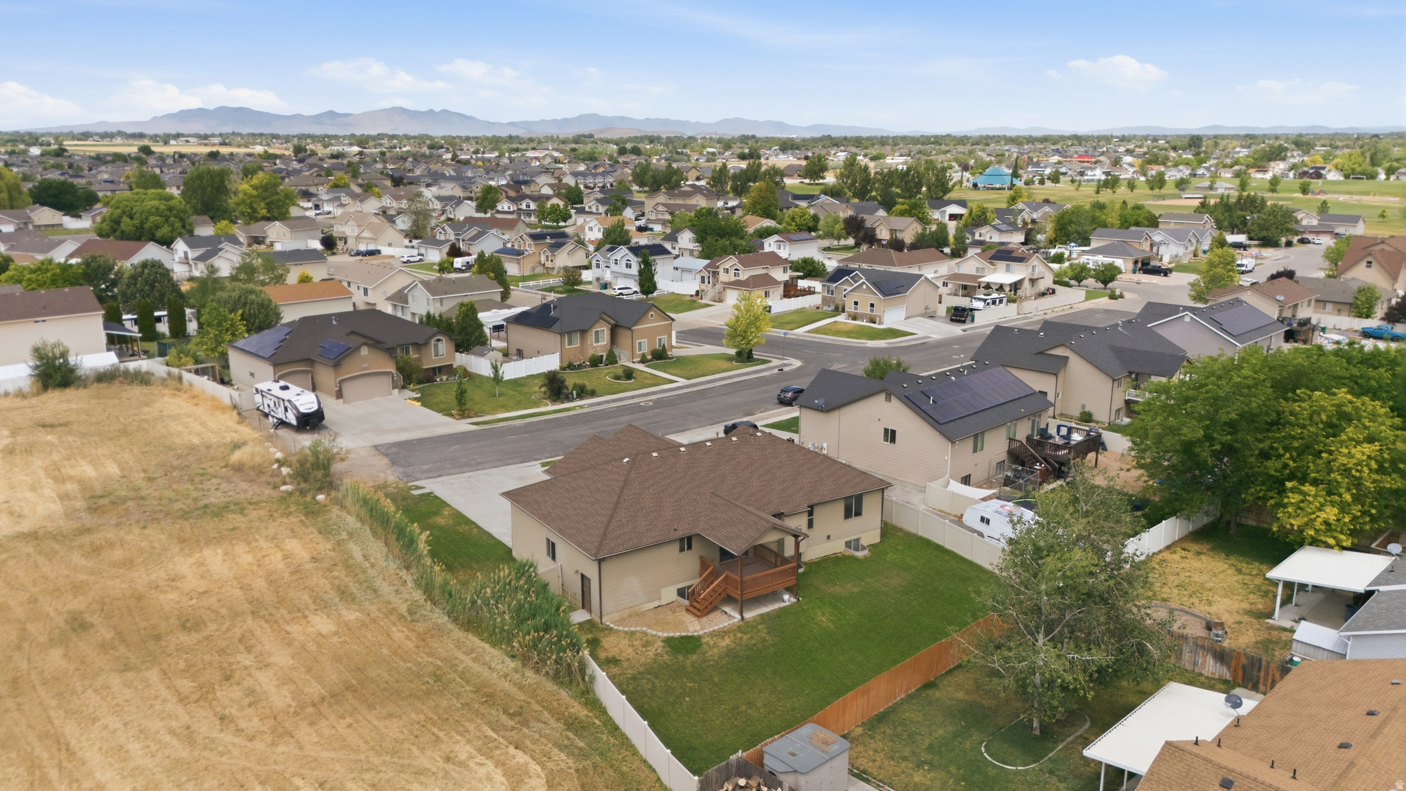 main property photo 41