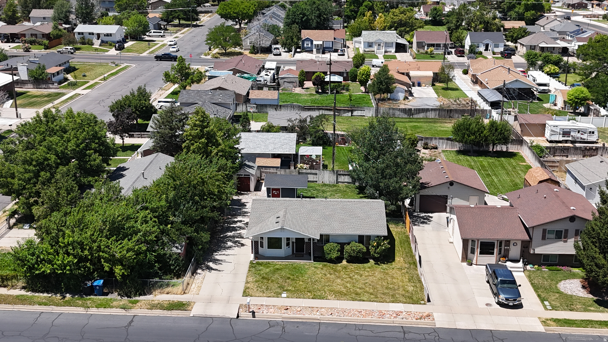 main property photo 22