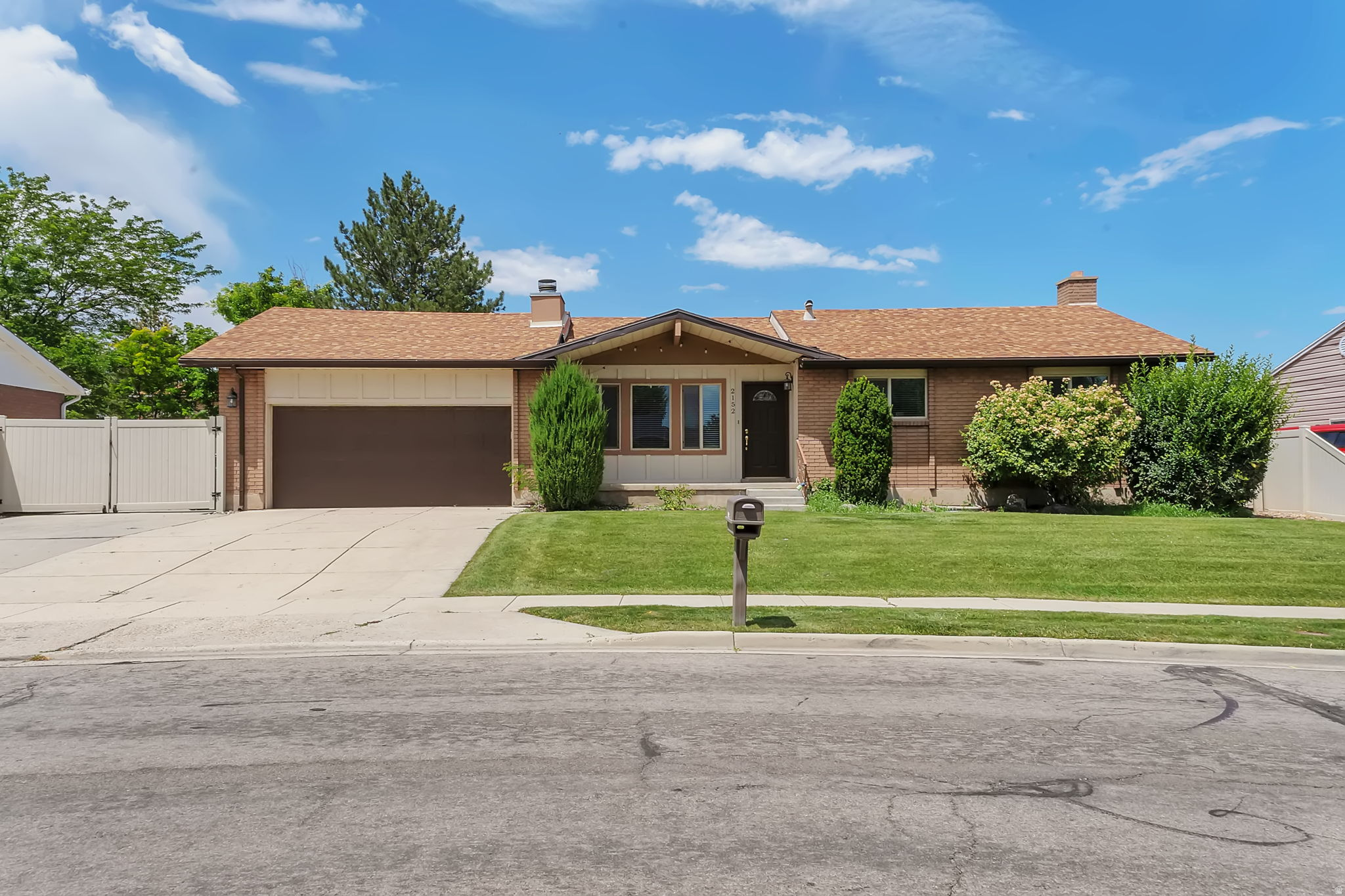 main property photo 0