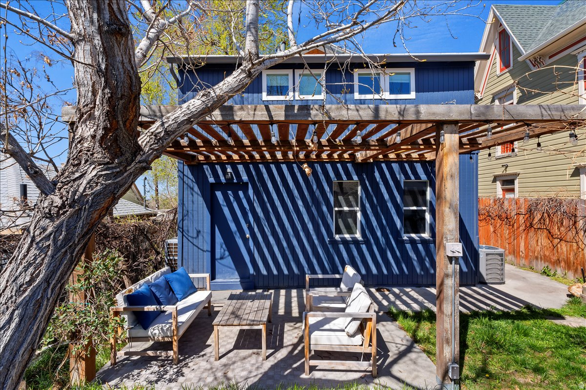 main property photo 19