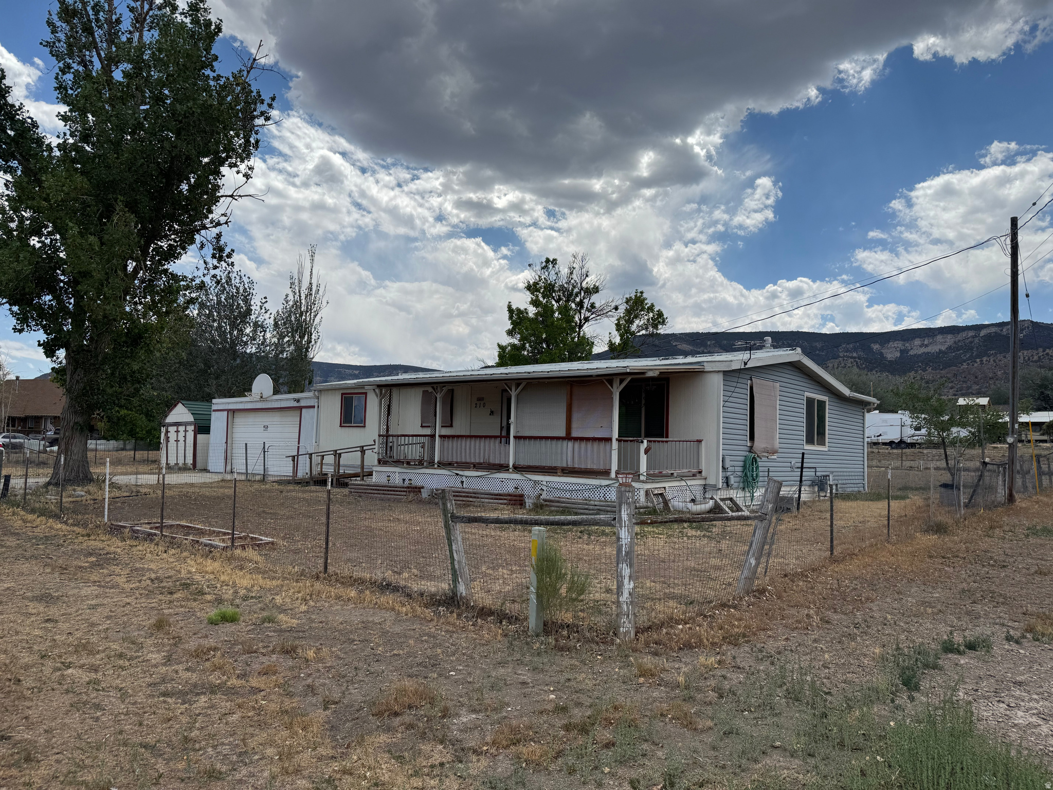 main property photo 17