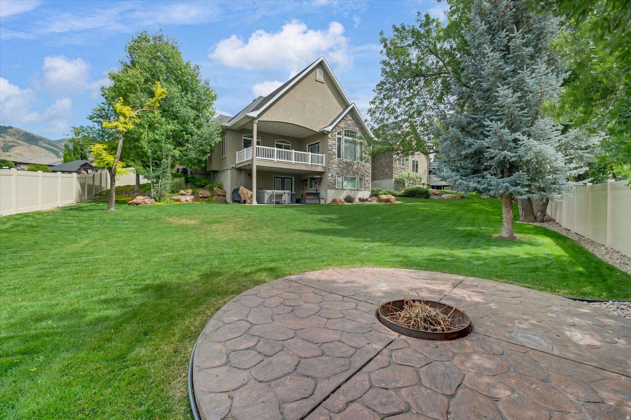 main property photo 47