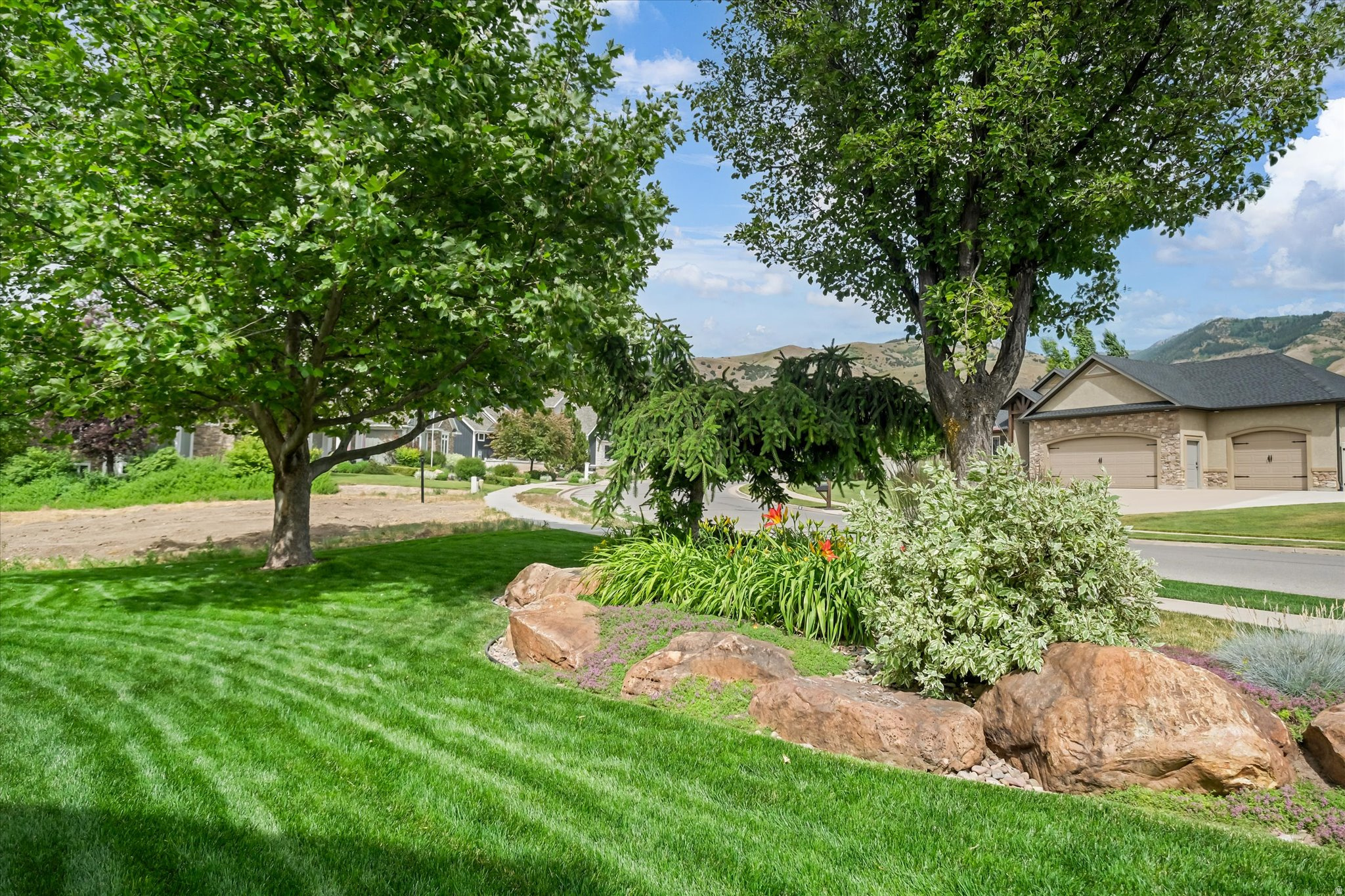 main property photo 54