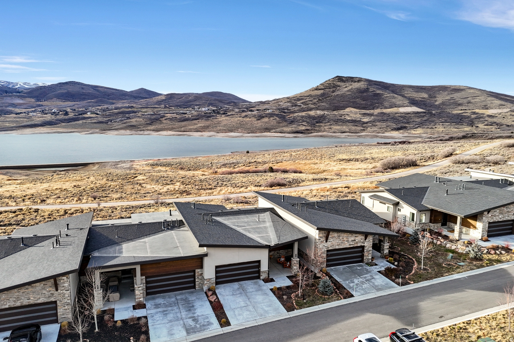 main property photo 74
